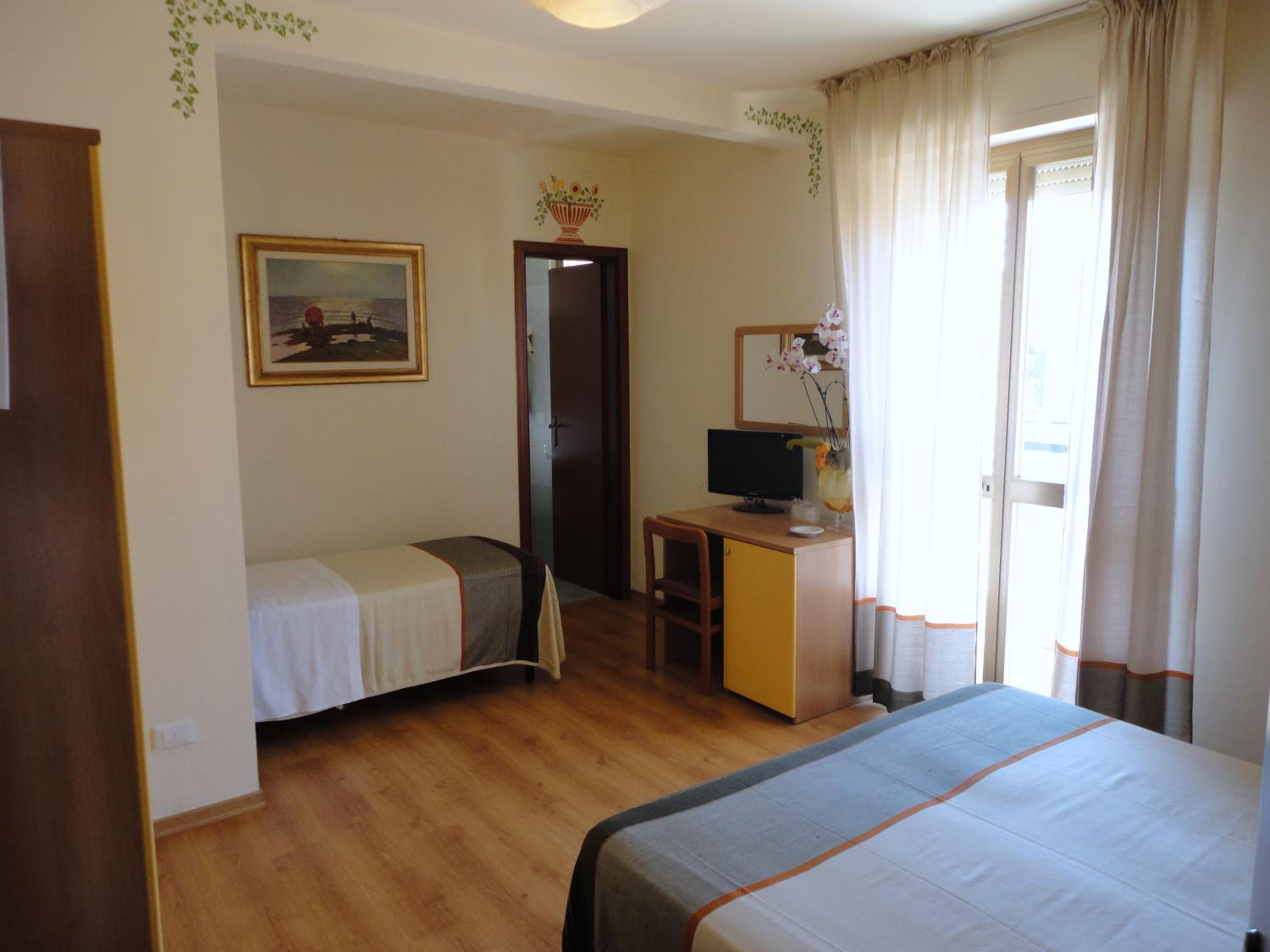 Triple Room photo 3