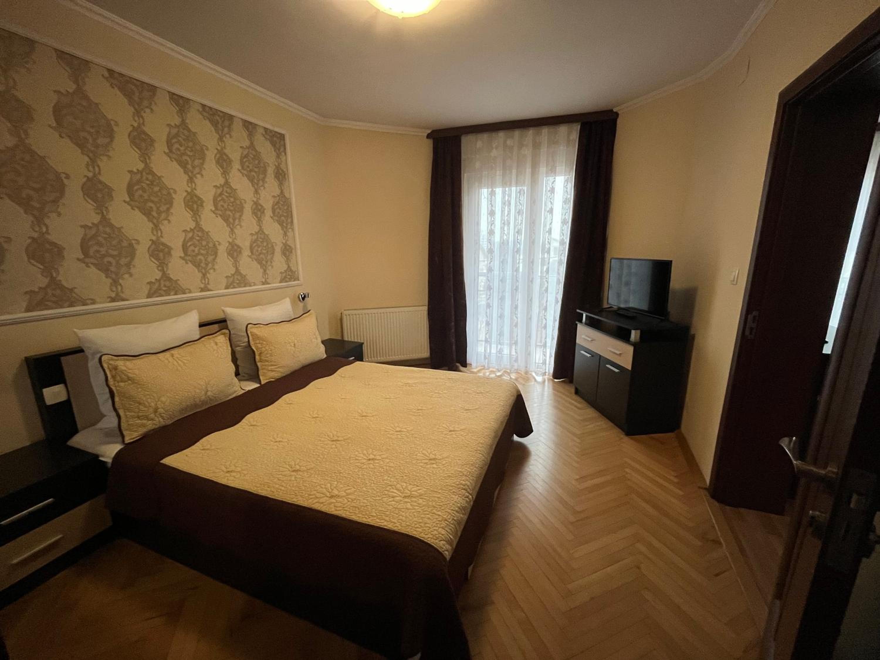 Suite with City View photo 2