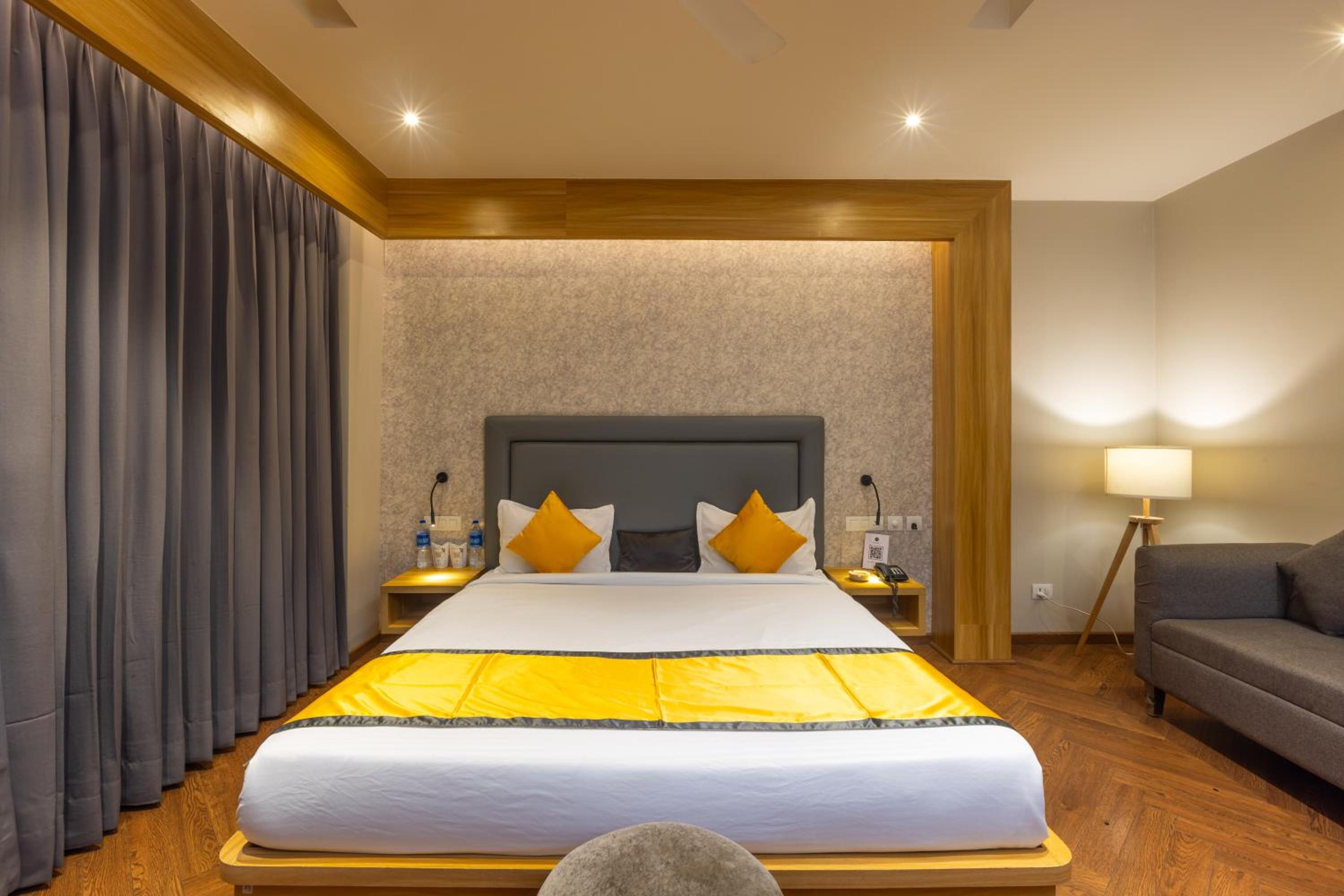 Deluxe Suite with 10% discount on food - Photo 1