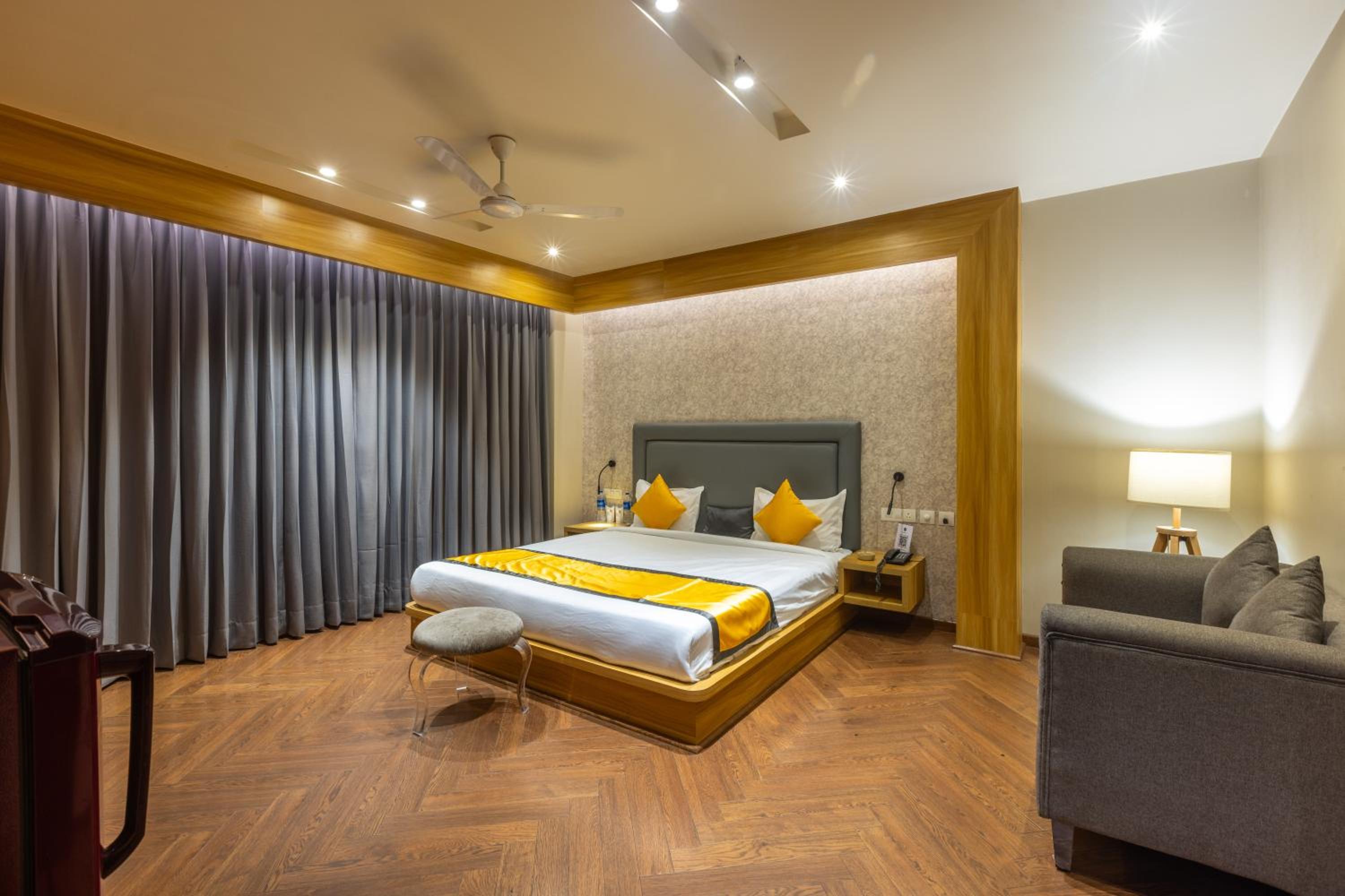 Deluxe Suite with 10% discount on food - Photo 11