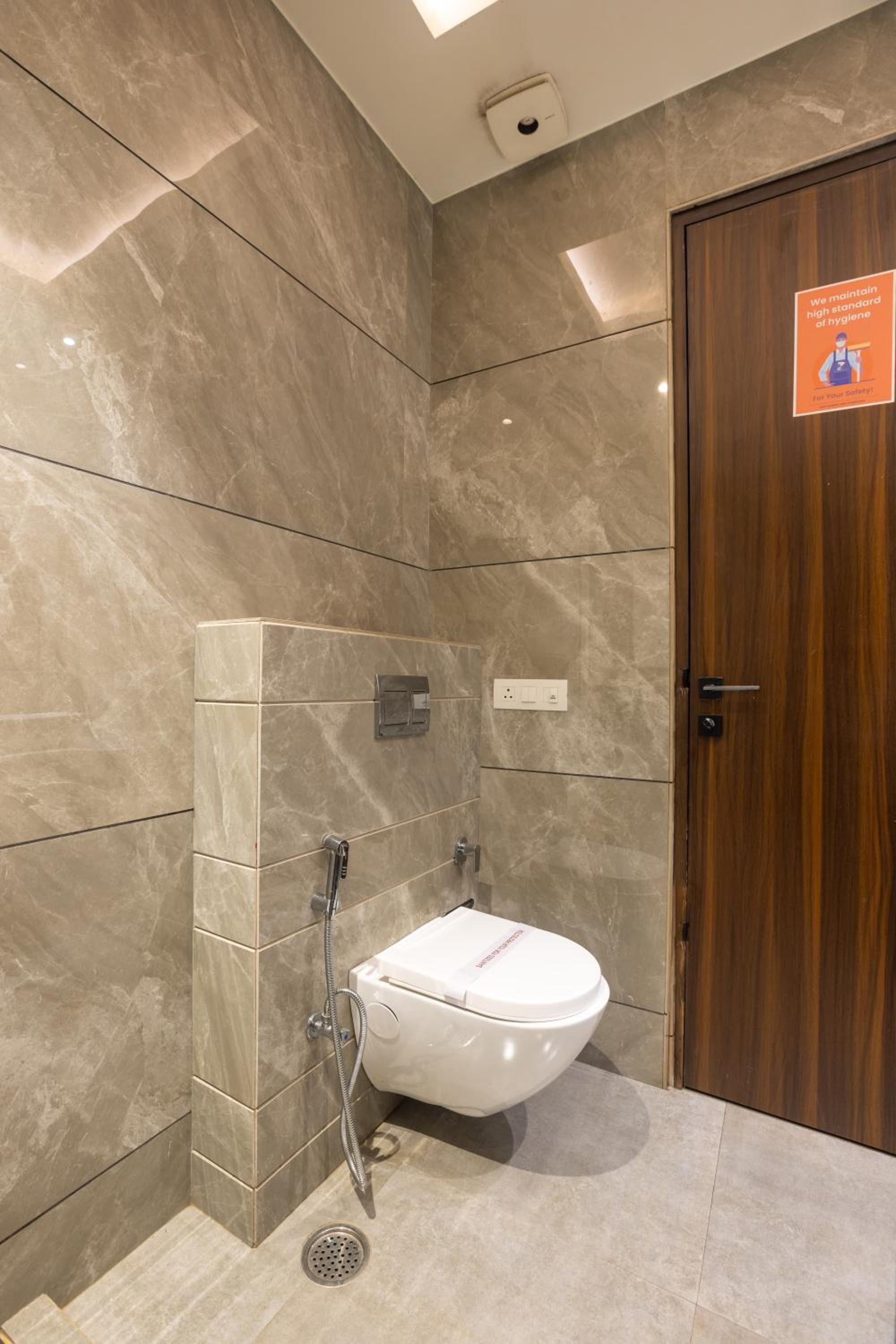 Deluxe Suite with 10% discount on food - Photo 3