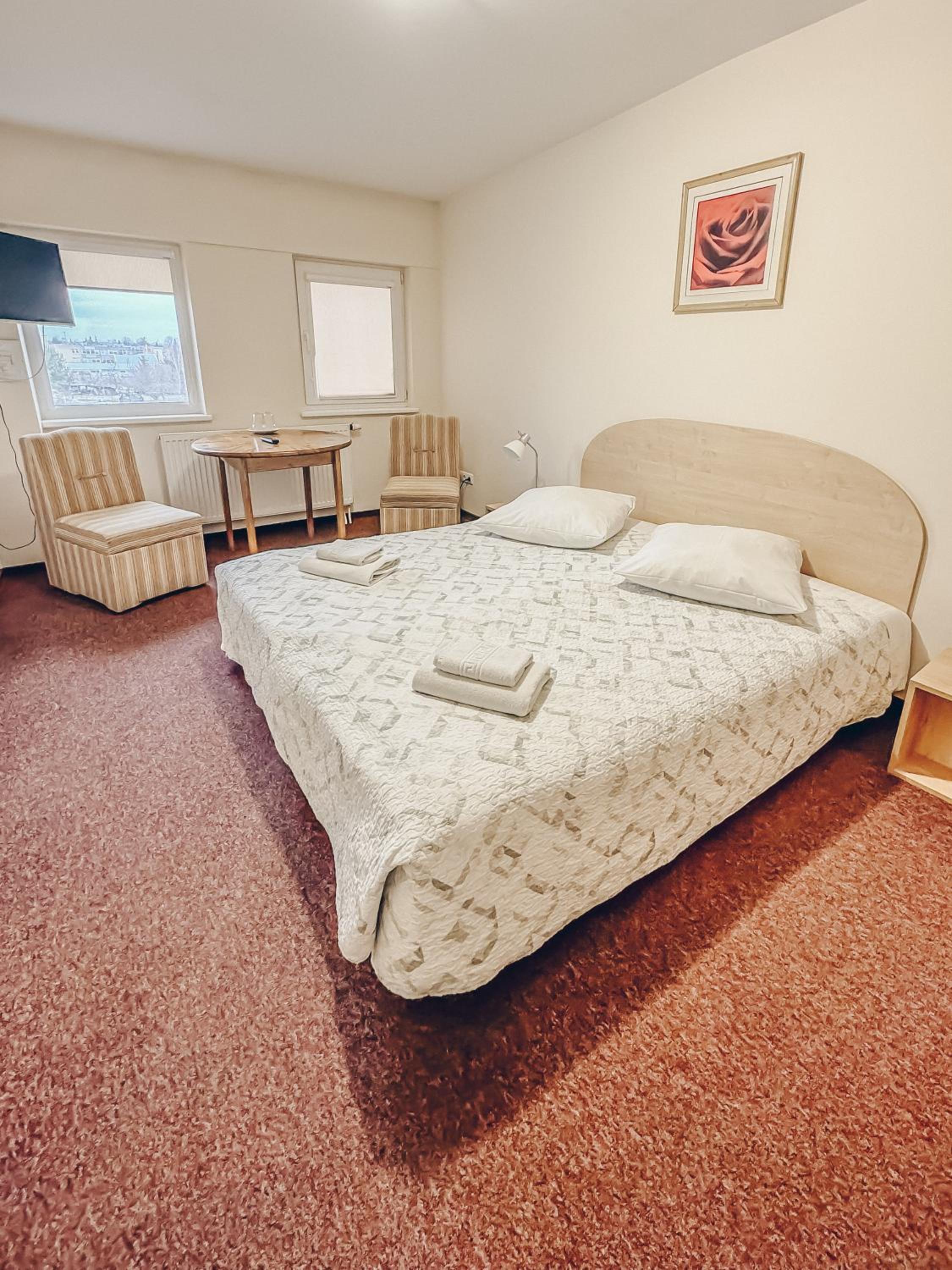 Double Room - Photo 2