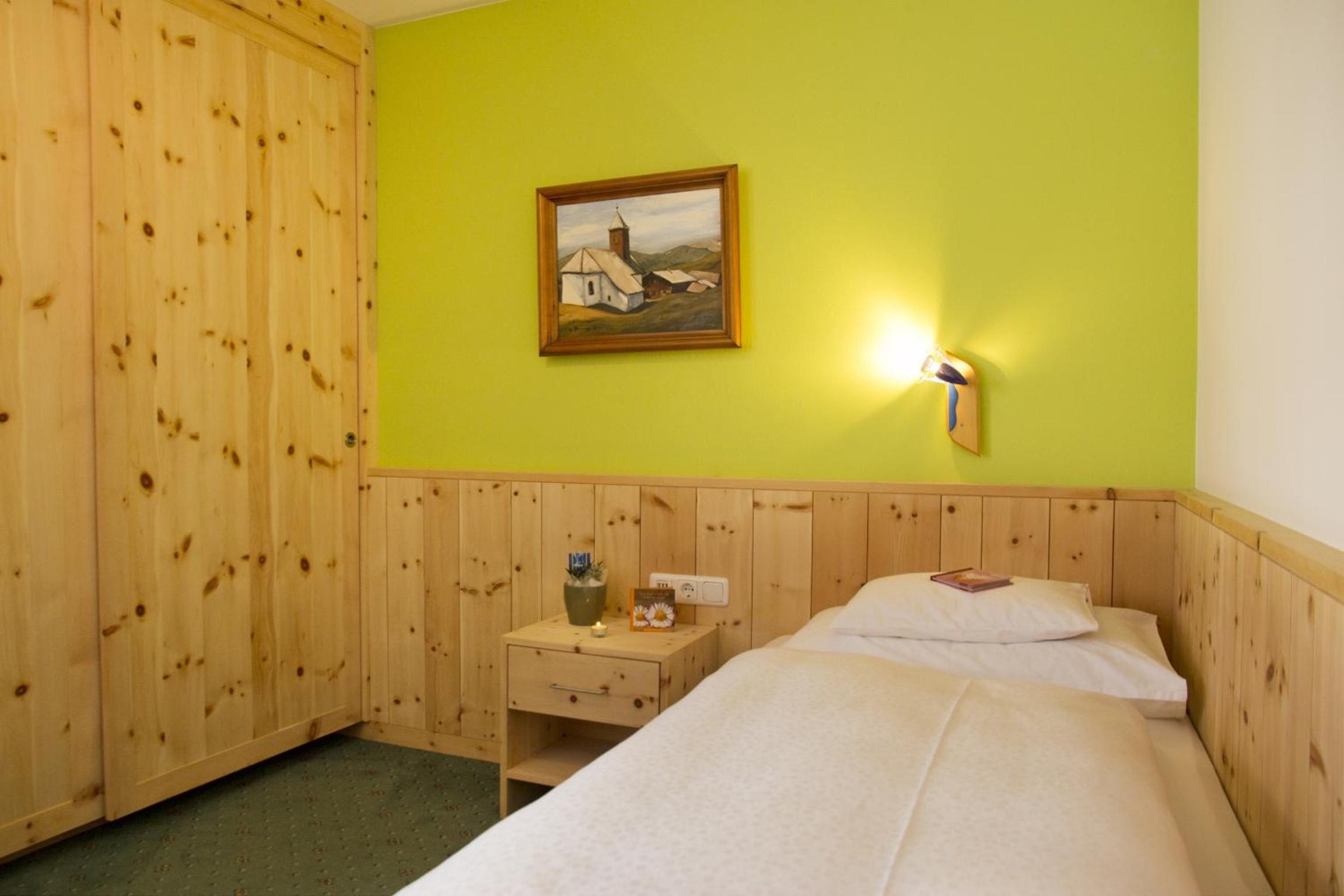 Standard Single Room - Photo 1