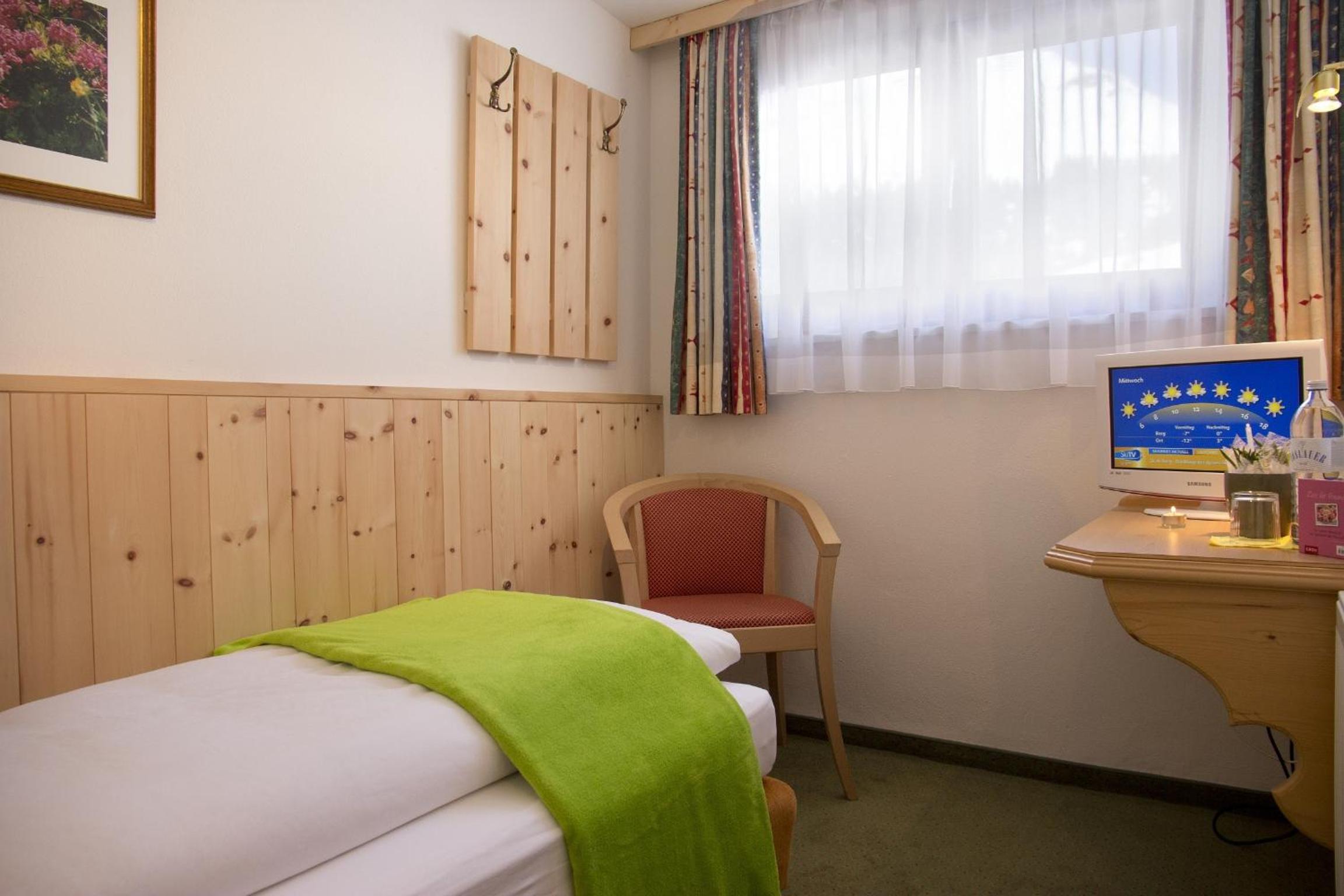 Standard Single Room - Photo 5