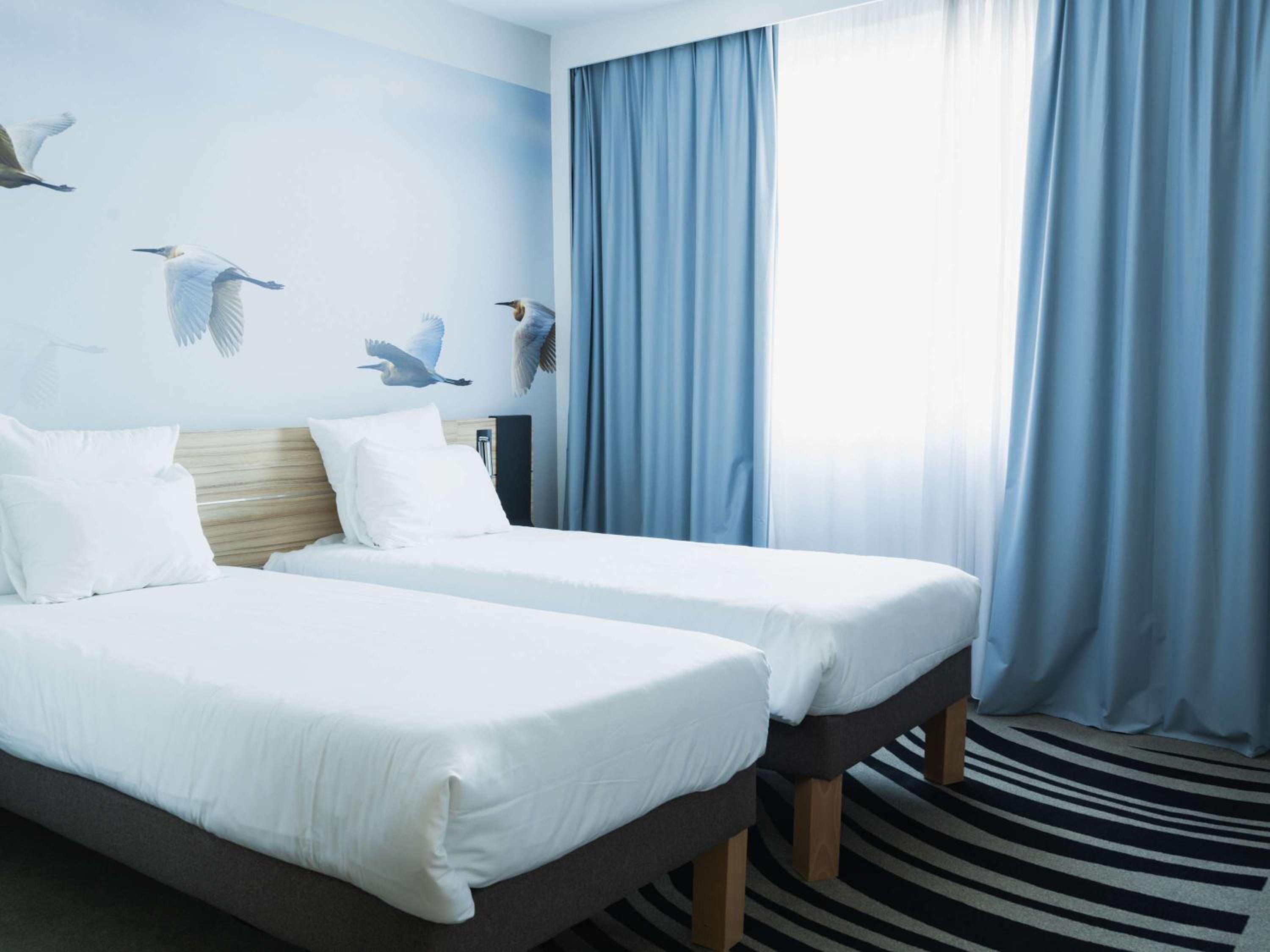 Standard Twin Room - Photo 2