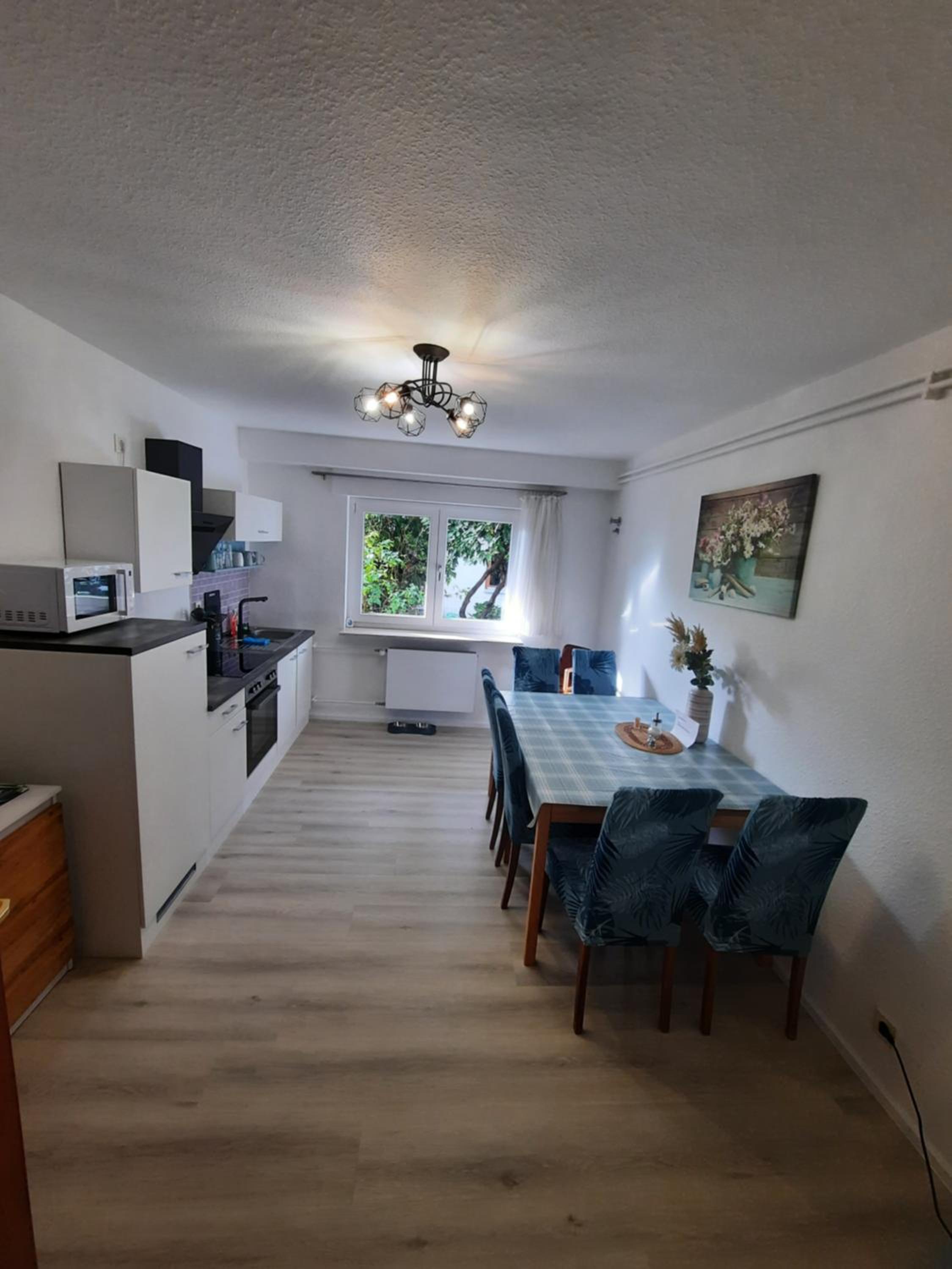 Apartment photo 2