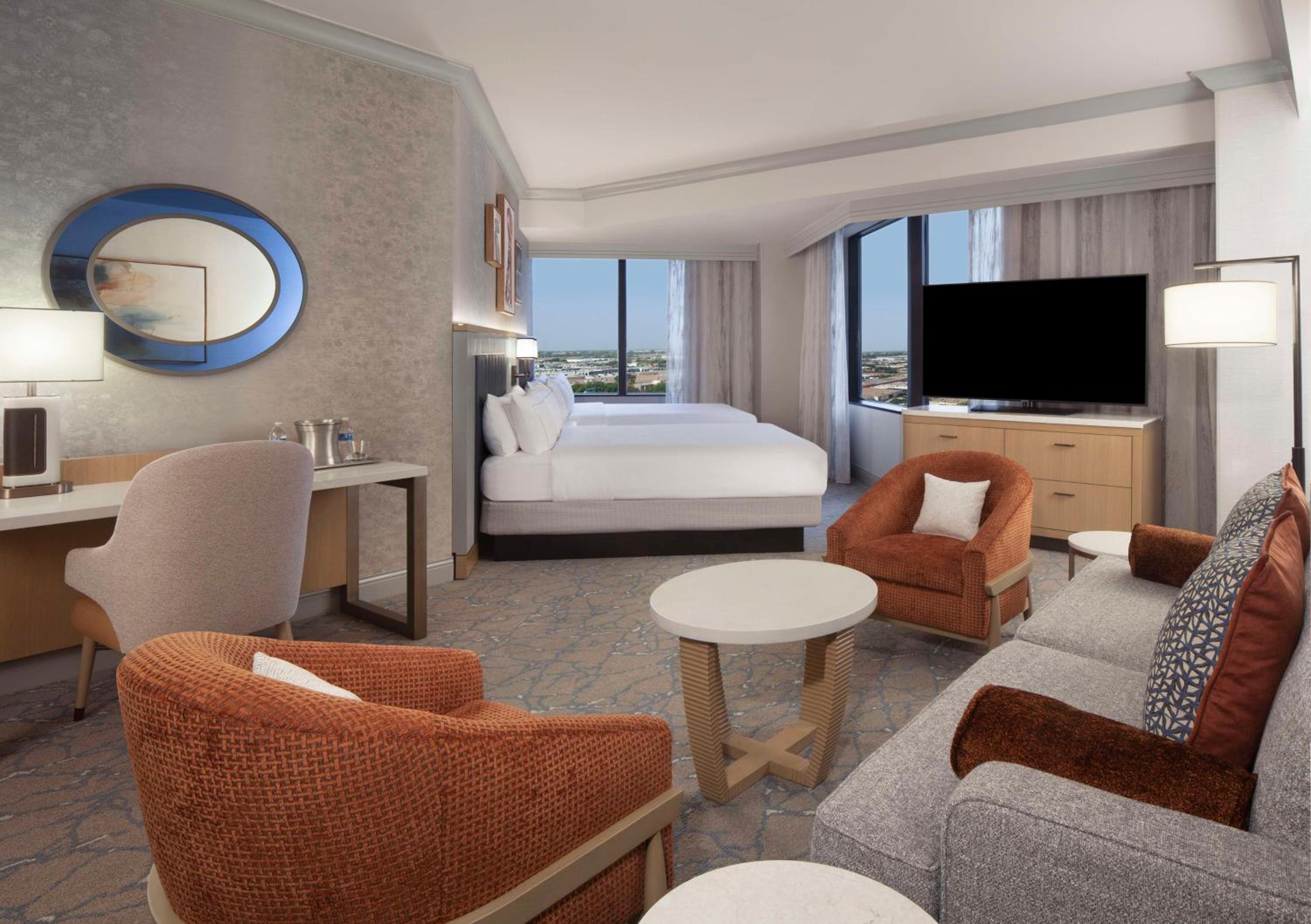 Tower Deluxe Queen Suite  photo 3