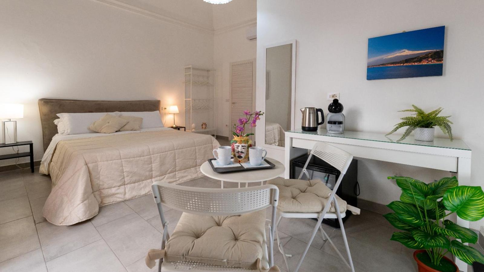 Standard Queen Room photo 3