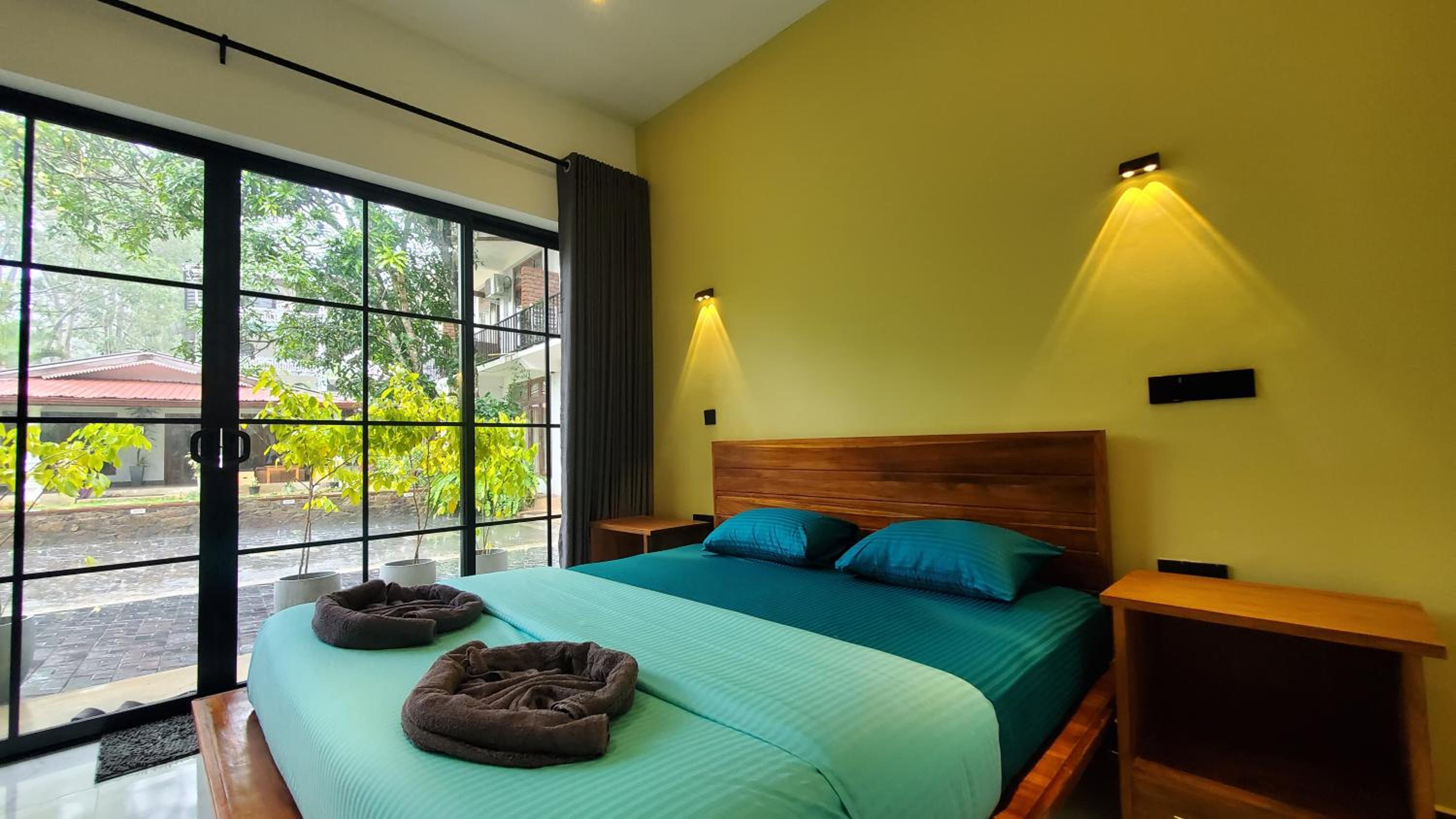 Standard King Room