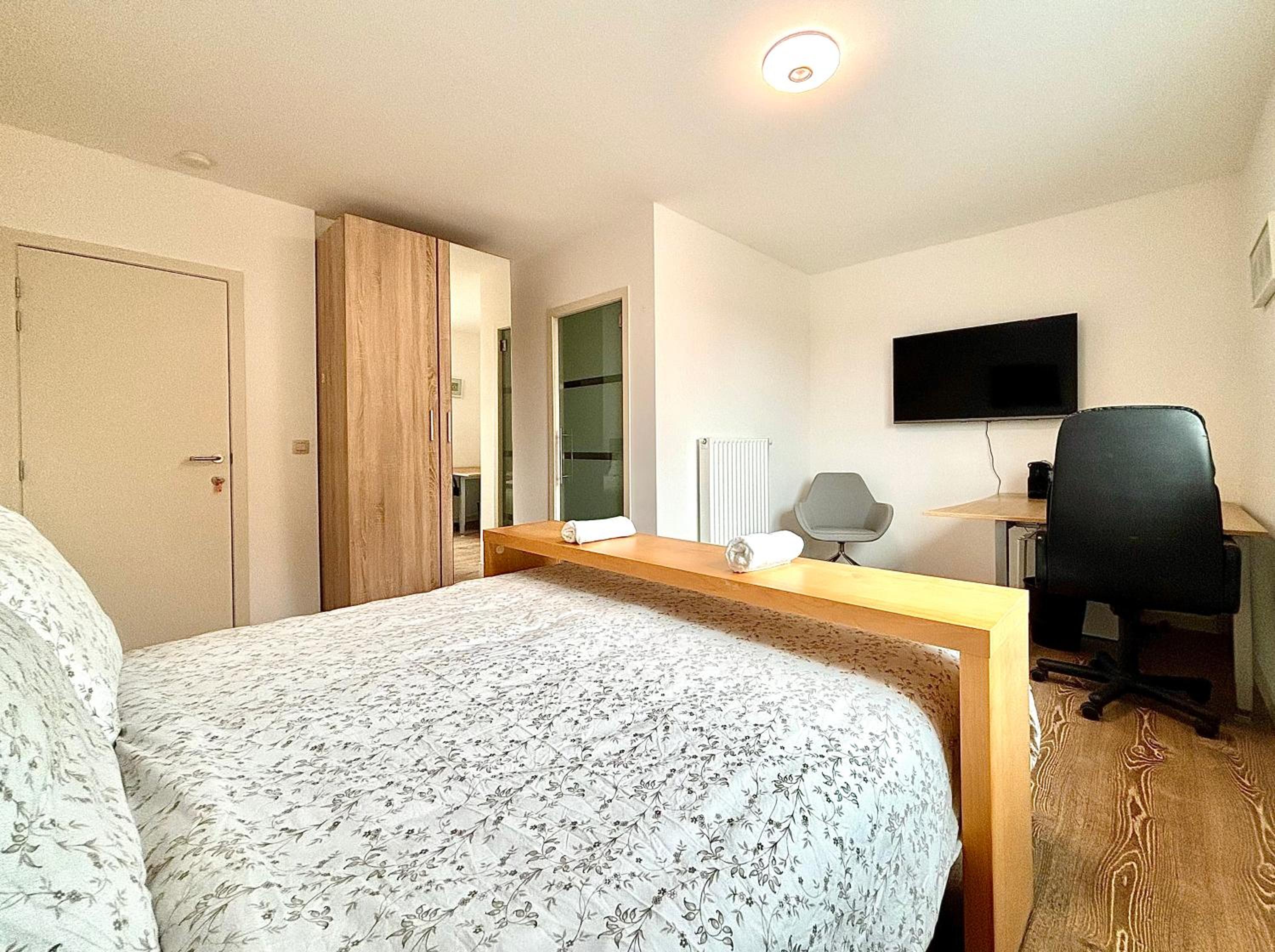 Deluxe King Room photo 3