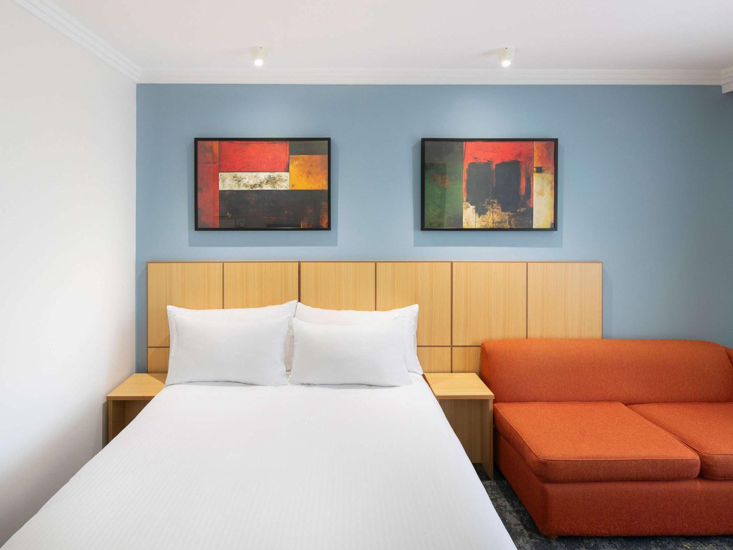 Standard Queen Room - Photo 6