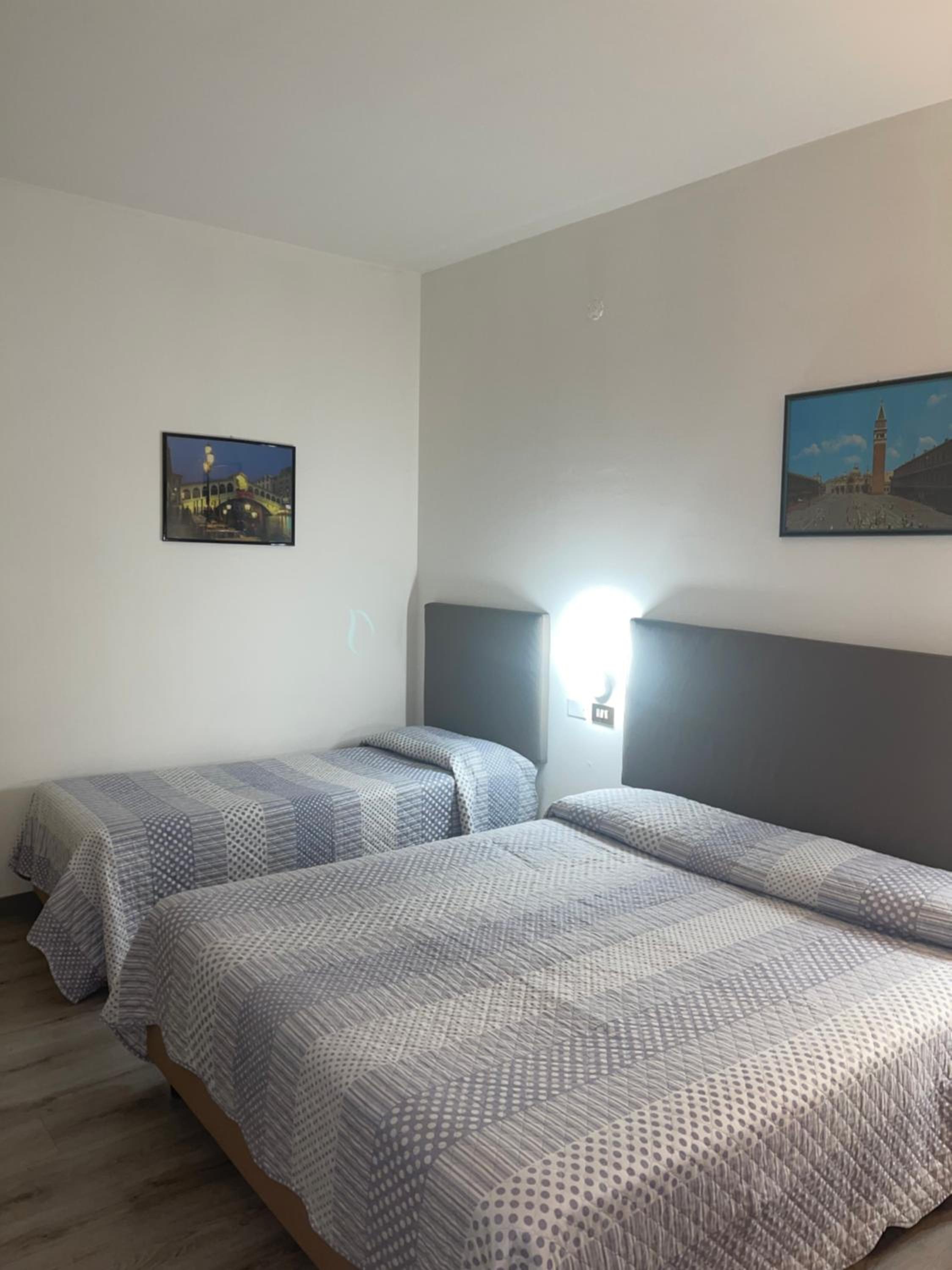 Triple Room - Photo 15