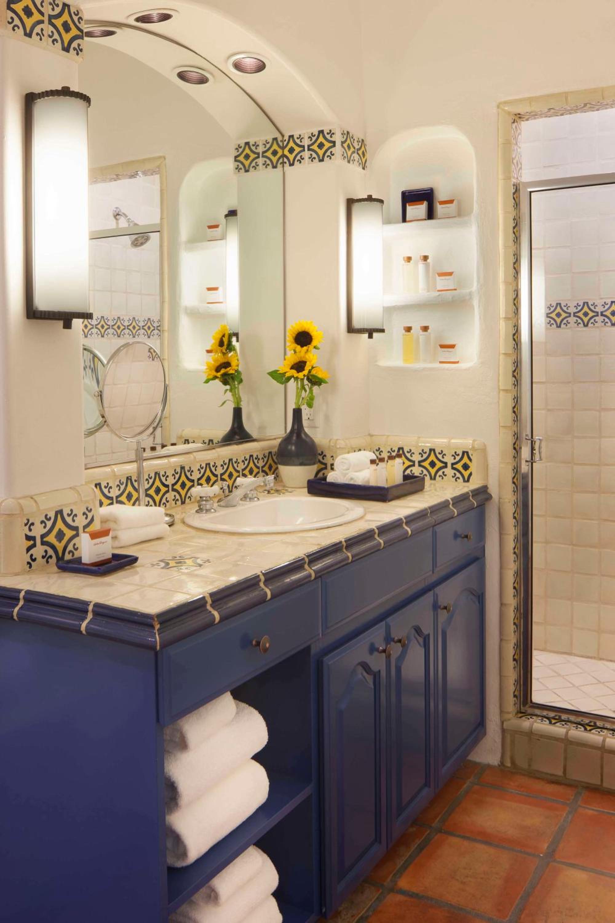 Vintage Casita - 1 King - Photo 2