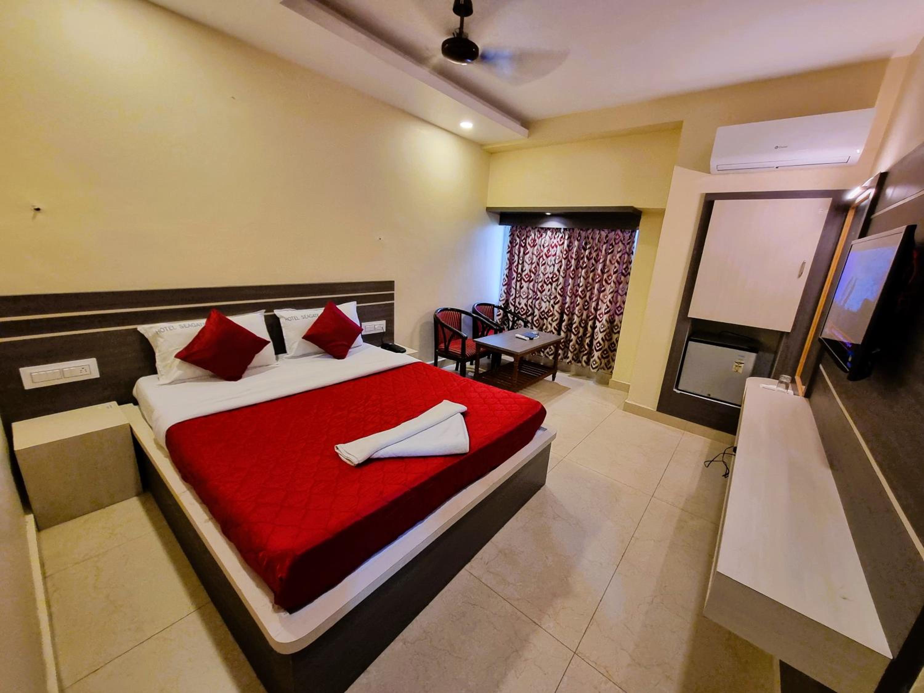 Deluxe Double Room - Photo 1