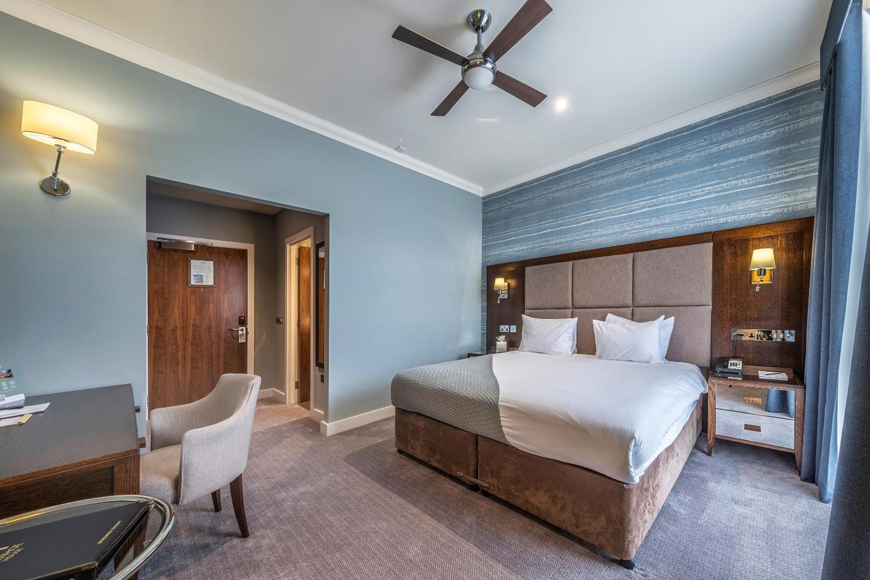 Superior Balcony Room photo 3
