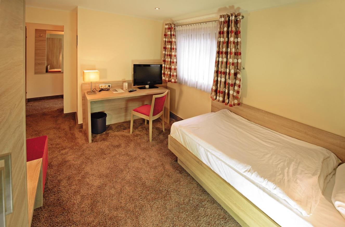 Deluxe Single Room