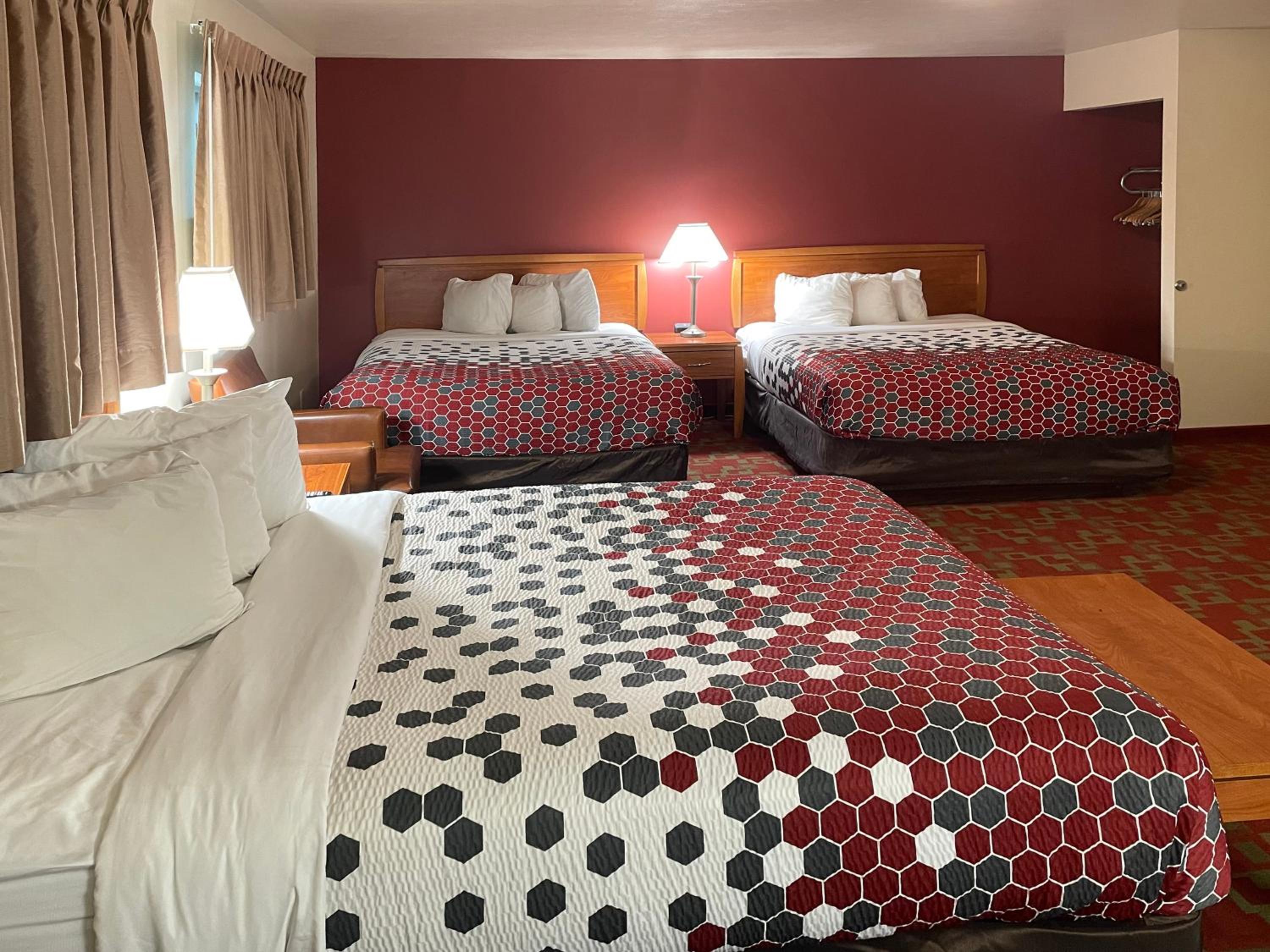 Harmony Inn & Suites