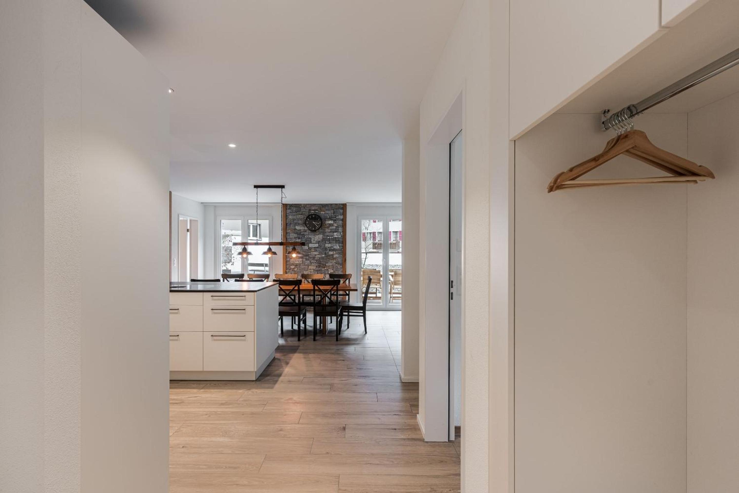 Apartment with Mountain View - Photo 17