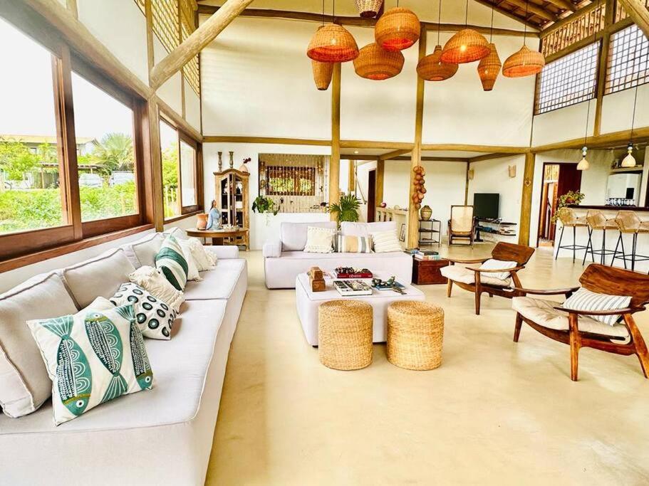 Five-Bedroom House photo 1