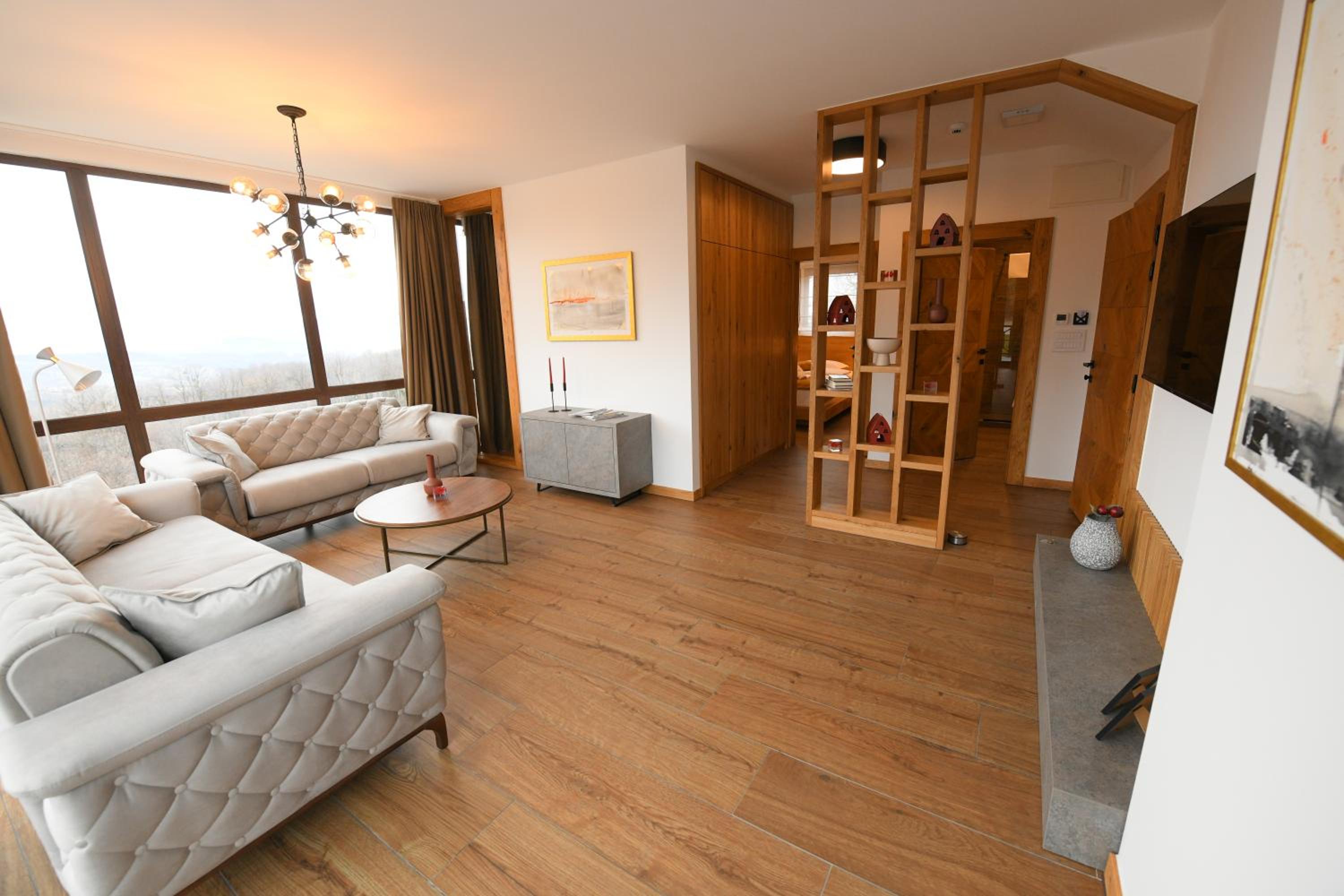 Apartment with Mountain View photo 3