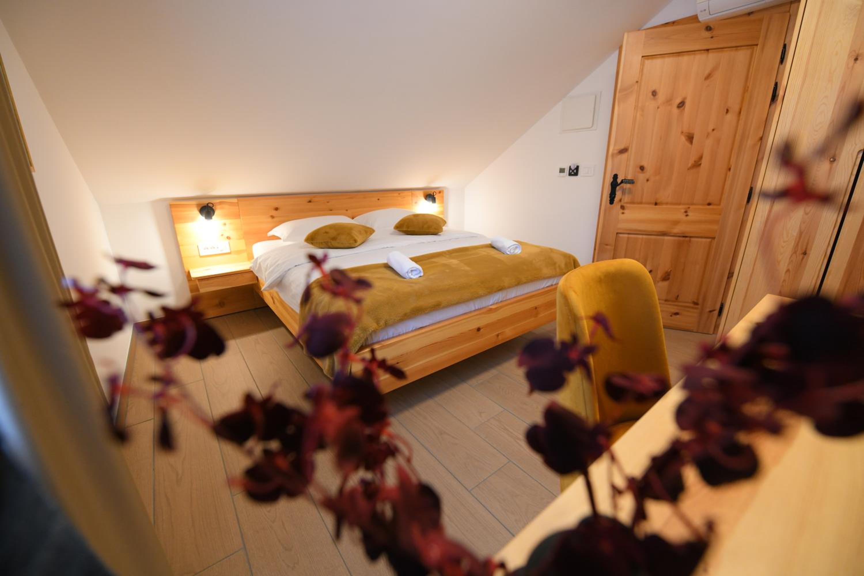Economy Double Room photo 2