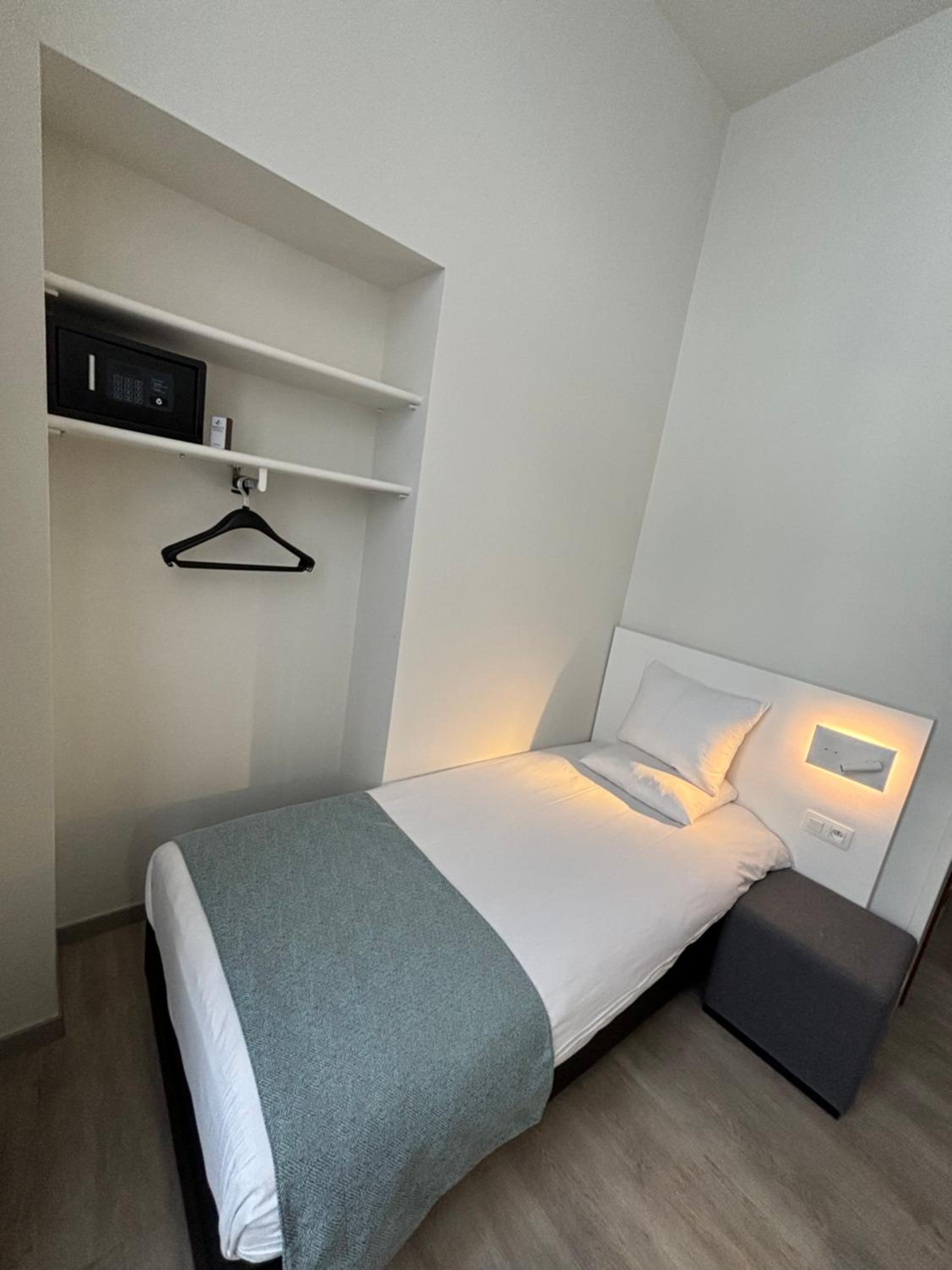Single Room with Shower