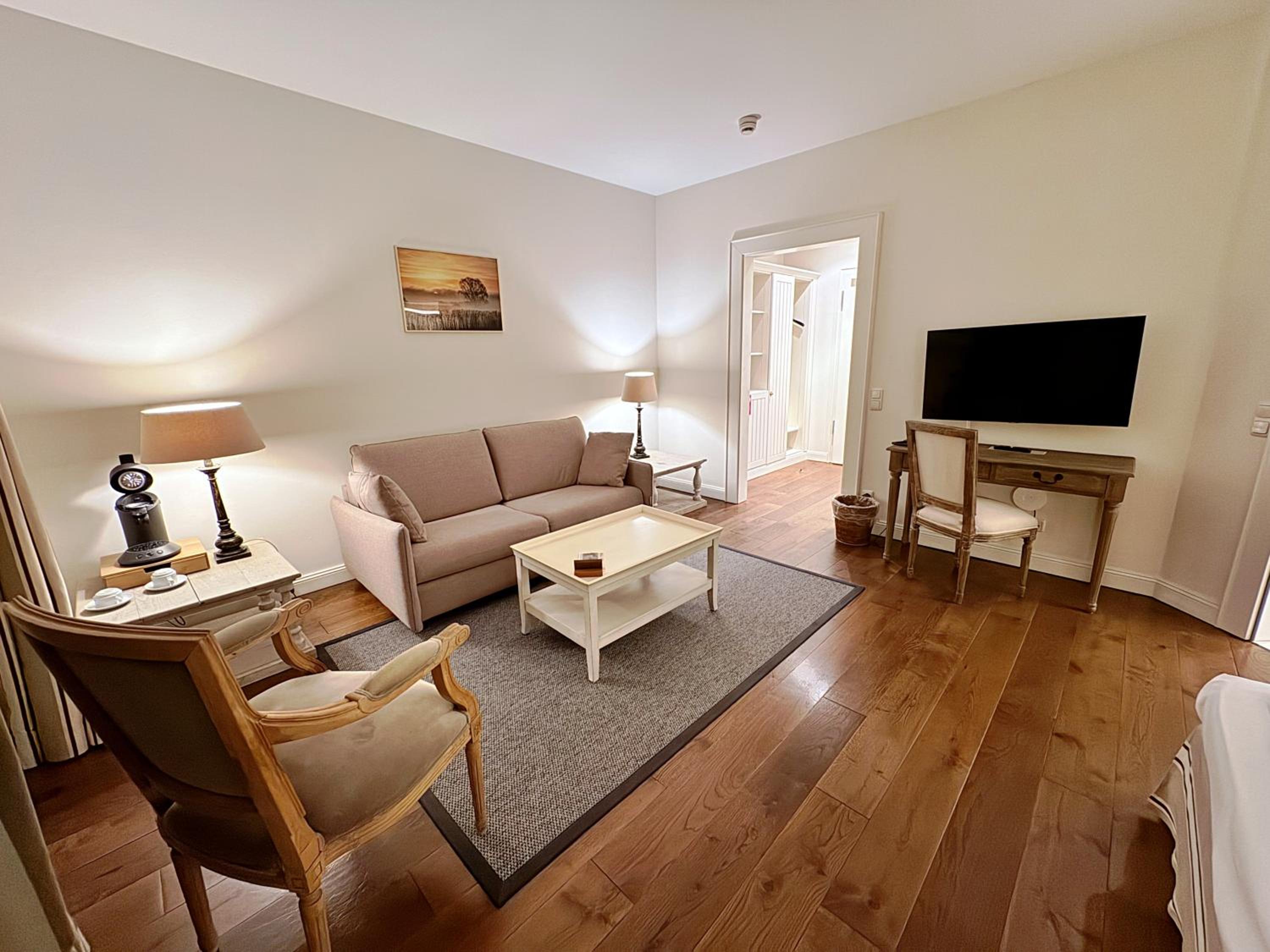 Deluxe Double Room - Photo 1