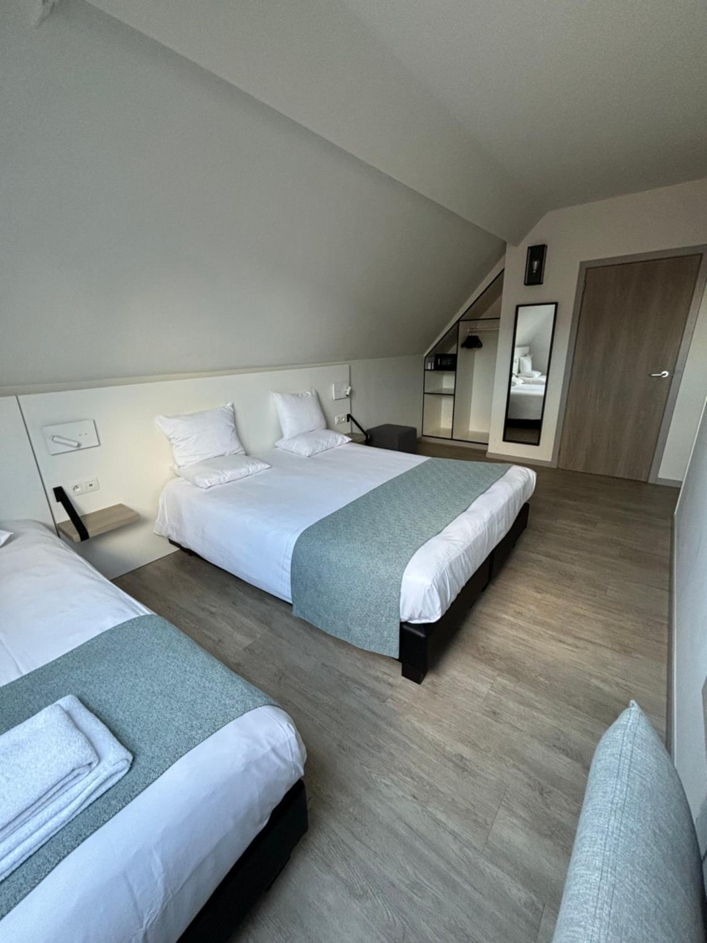 Triple Room with Bathroom