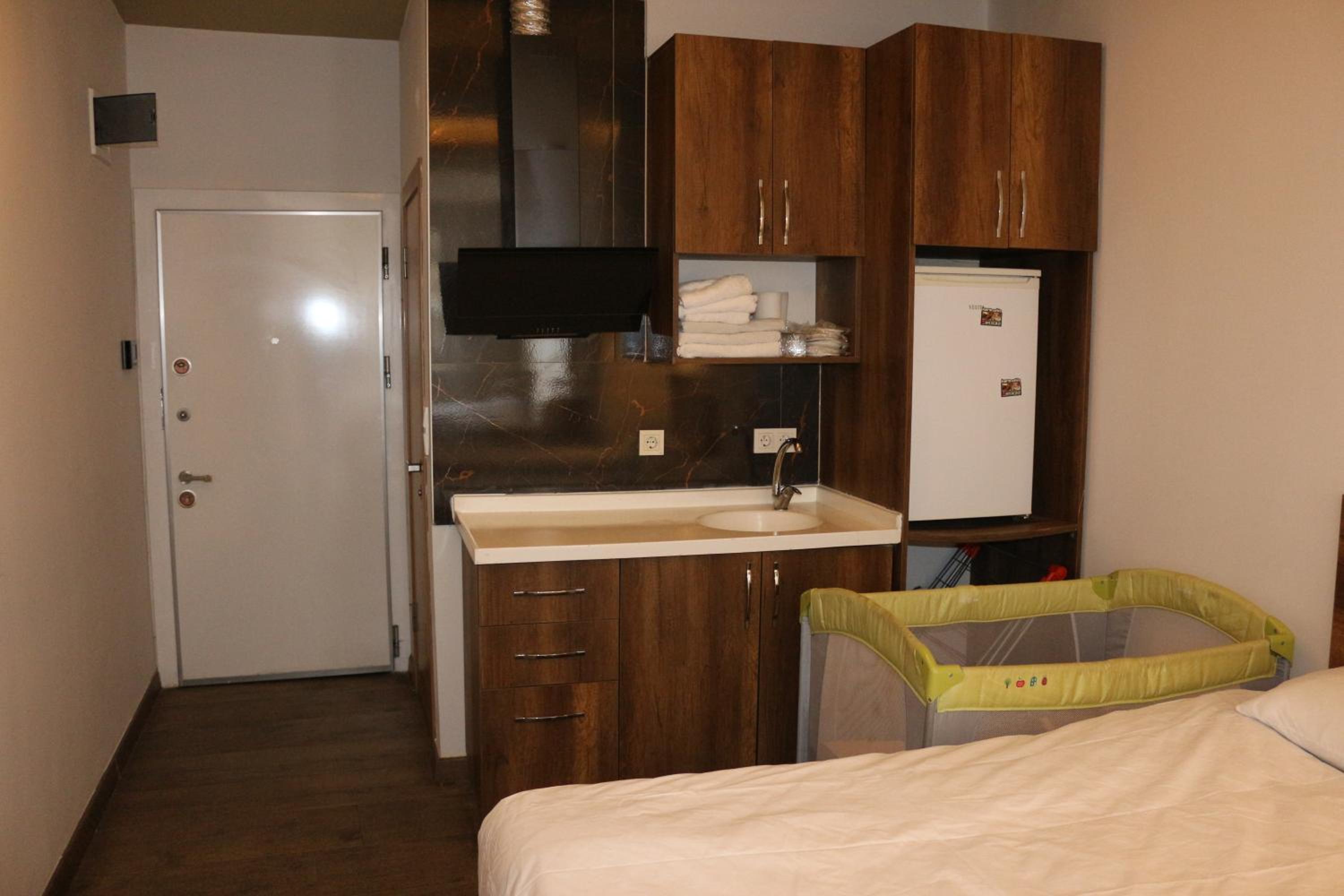 Standard Triple Room - Photo 3