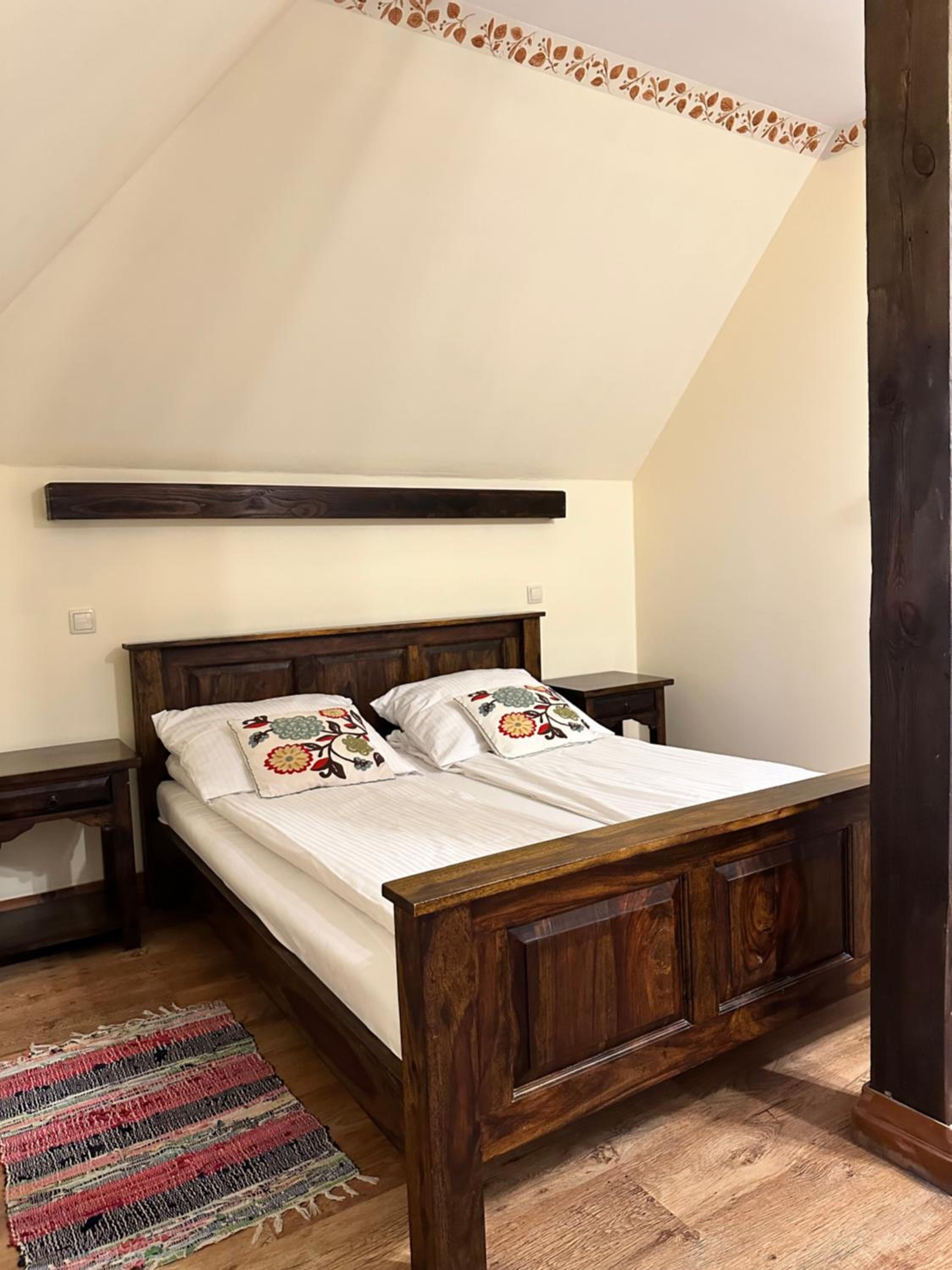 Double Room - Photo 10