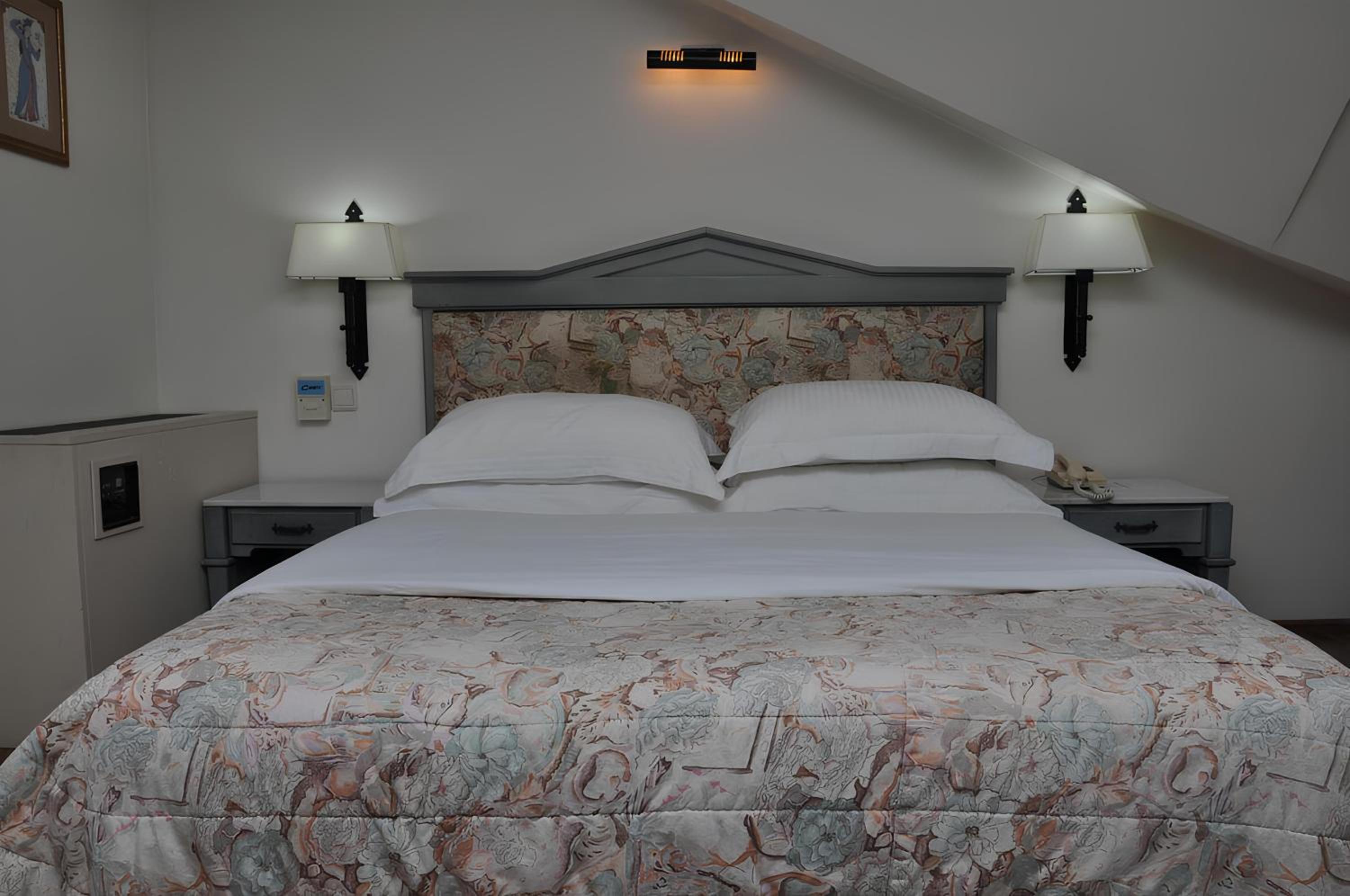 Small Double Room photo 2