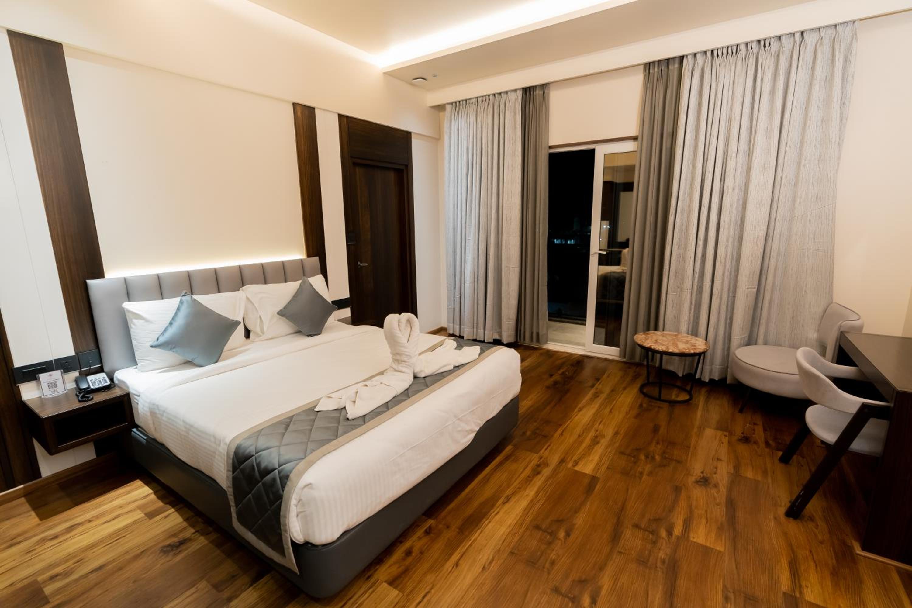 Deluxe Double Room photo 3
