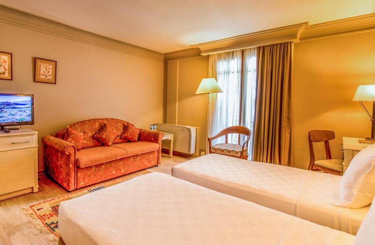 Double or Twin Room with Garden View photo 1