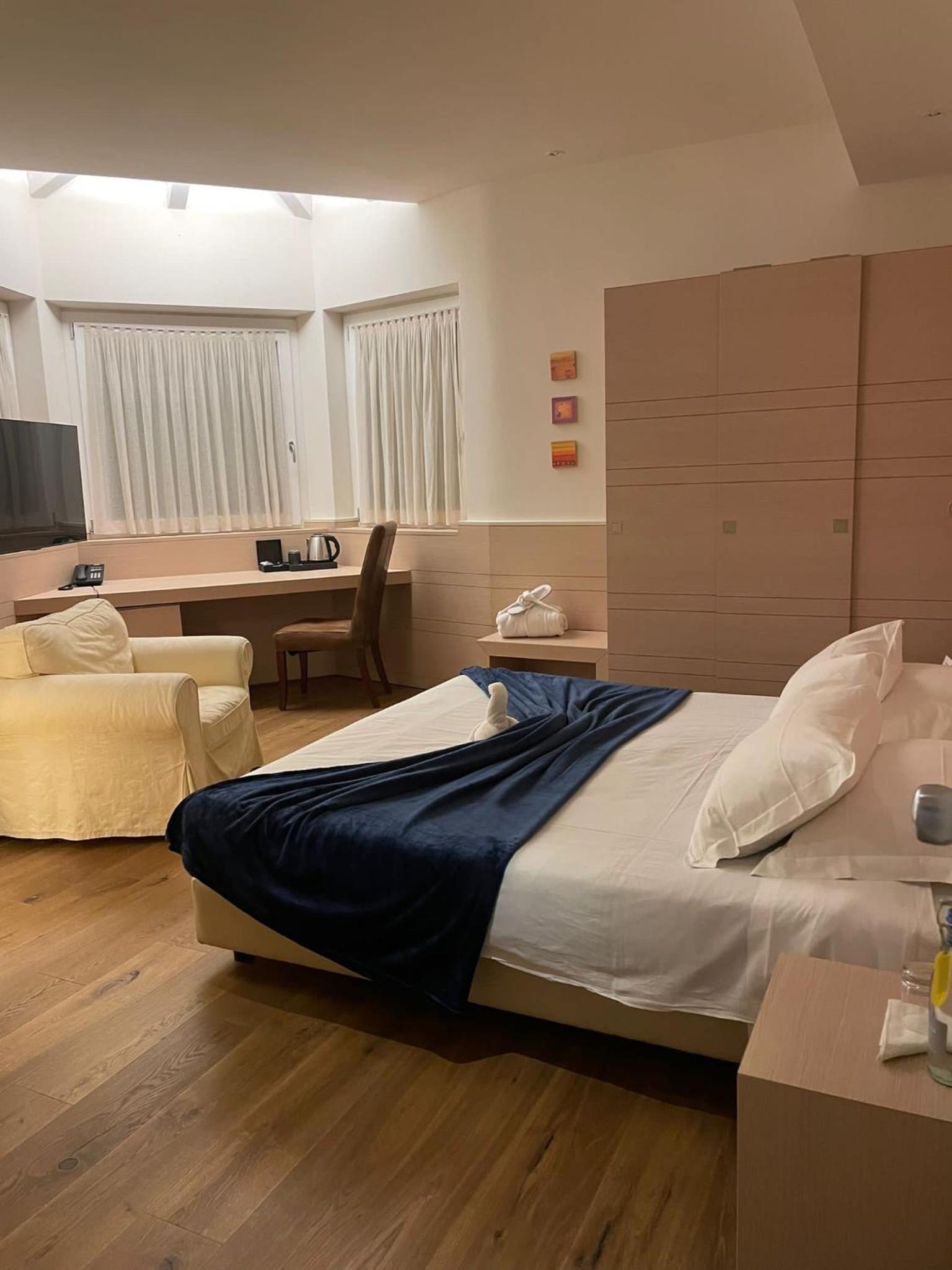 Deluxe Junior Suite