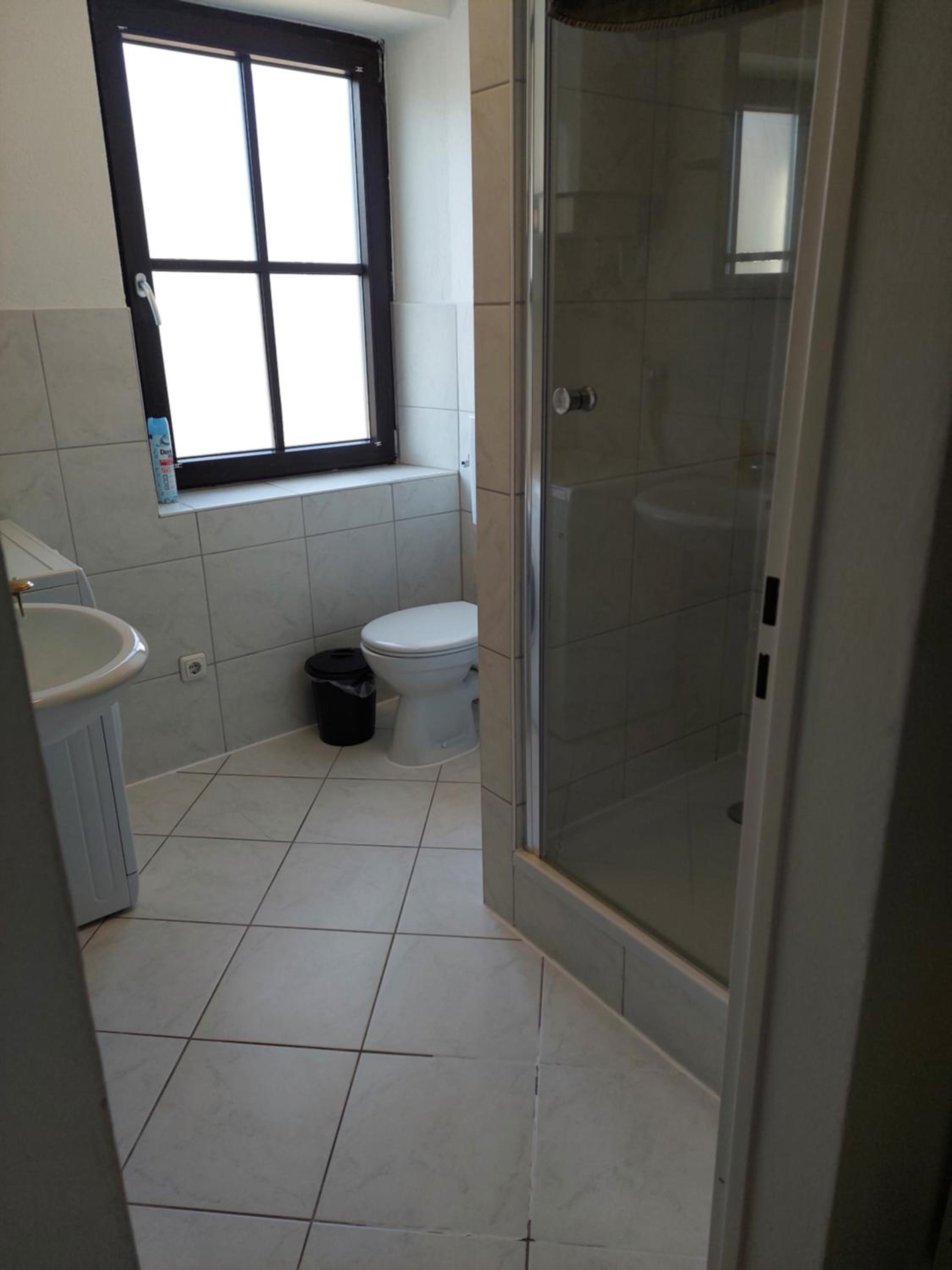 One-Bedroom Apartment - Photo 6