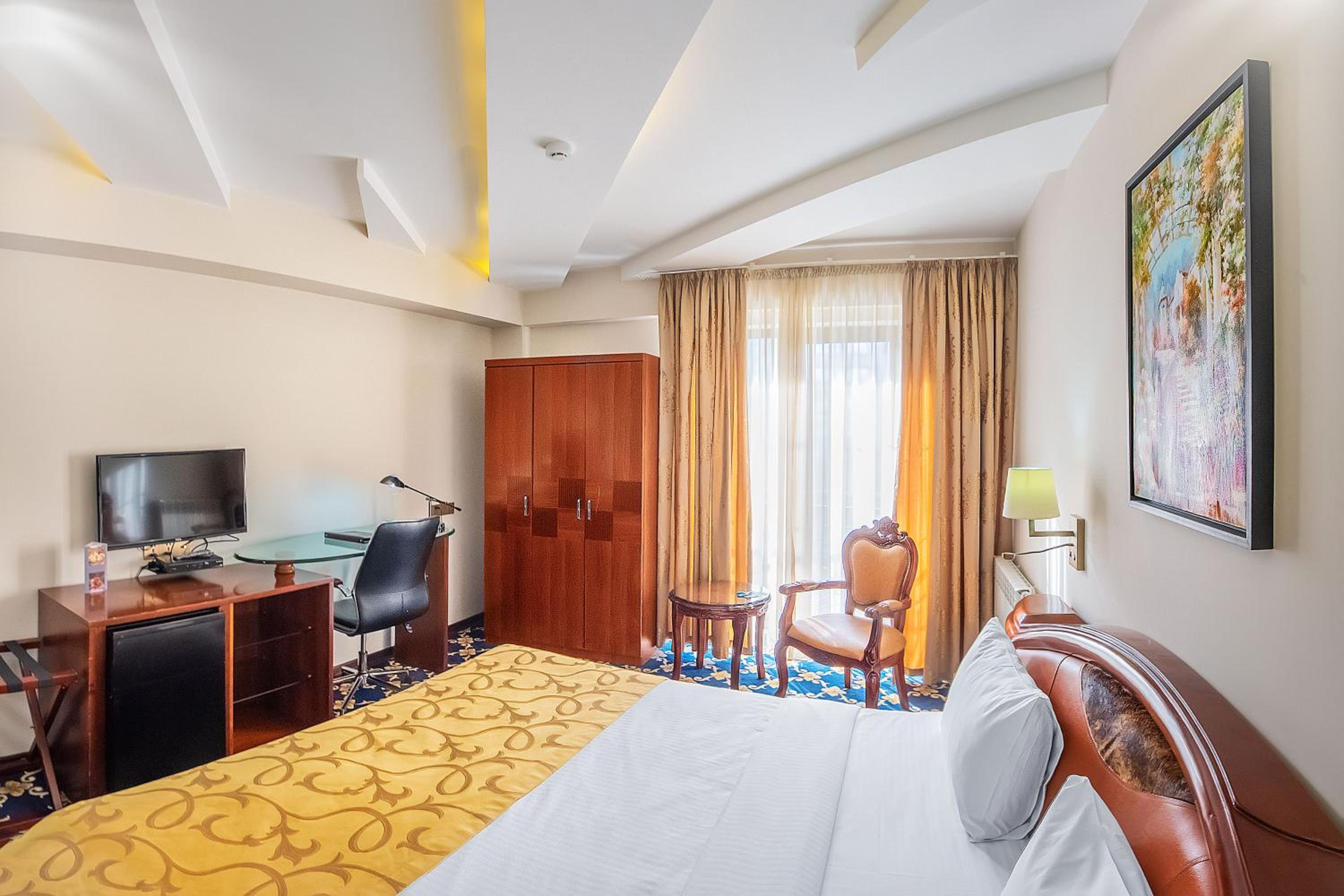 Standard Double Room - Photo 4