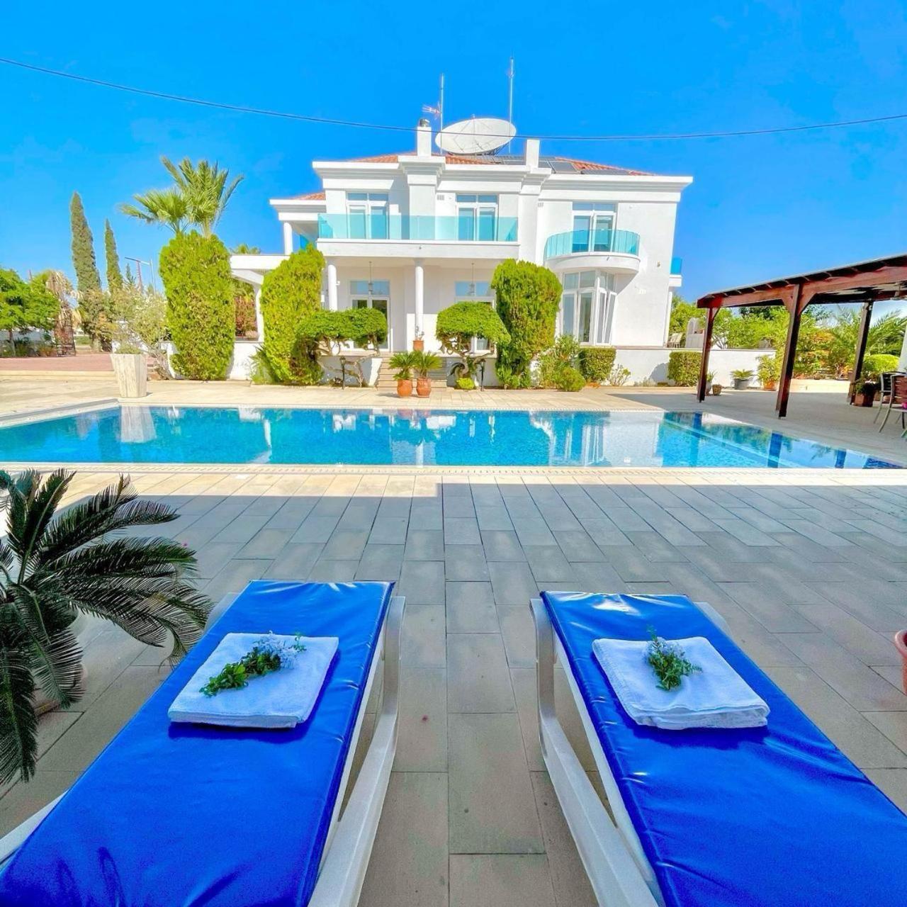 Deluxe Villa photo 1