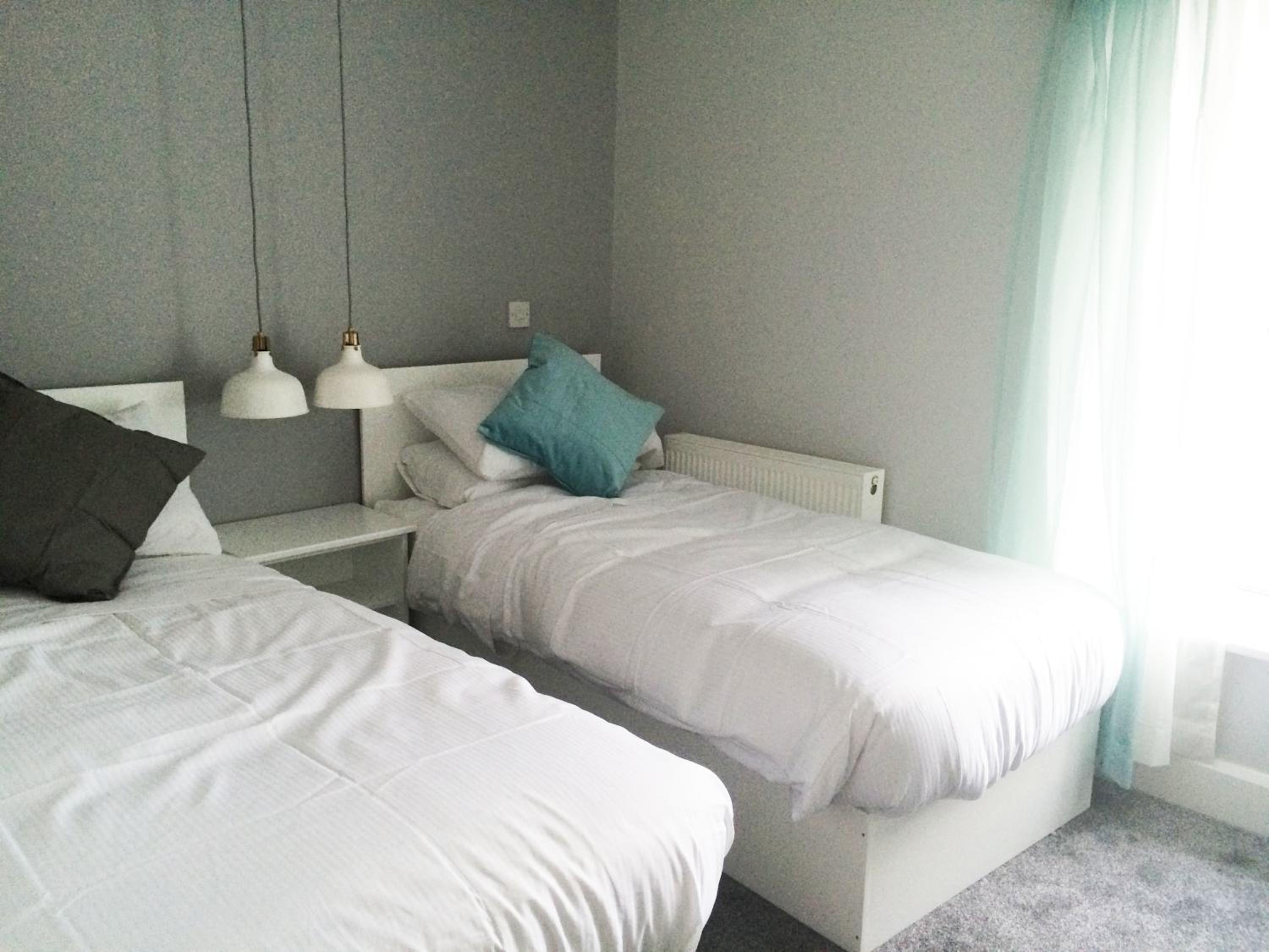 Standard Double and Twin Room - Photo 3
