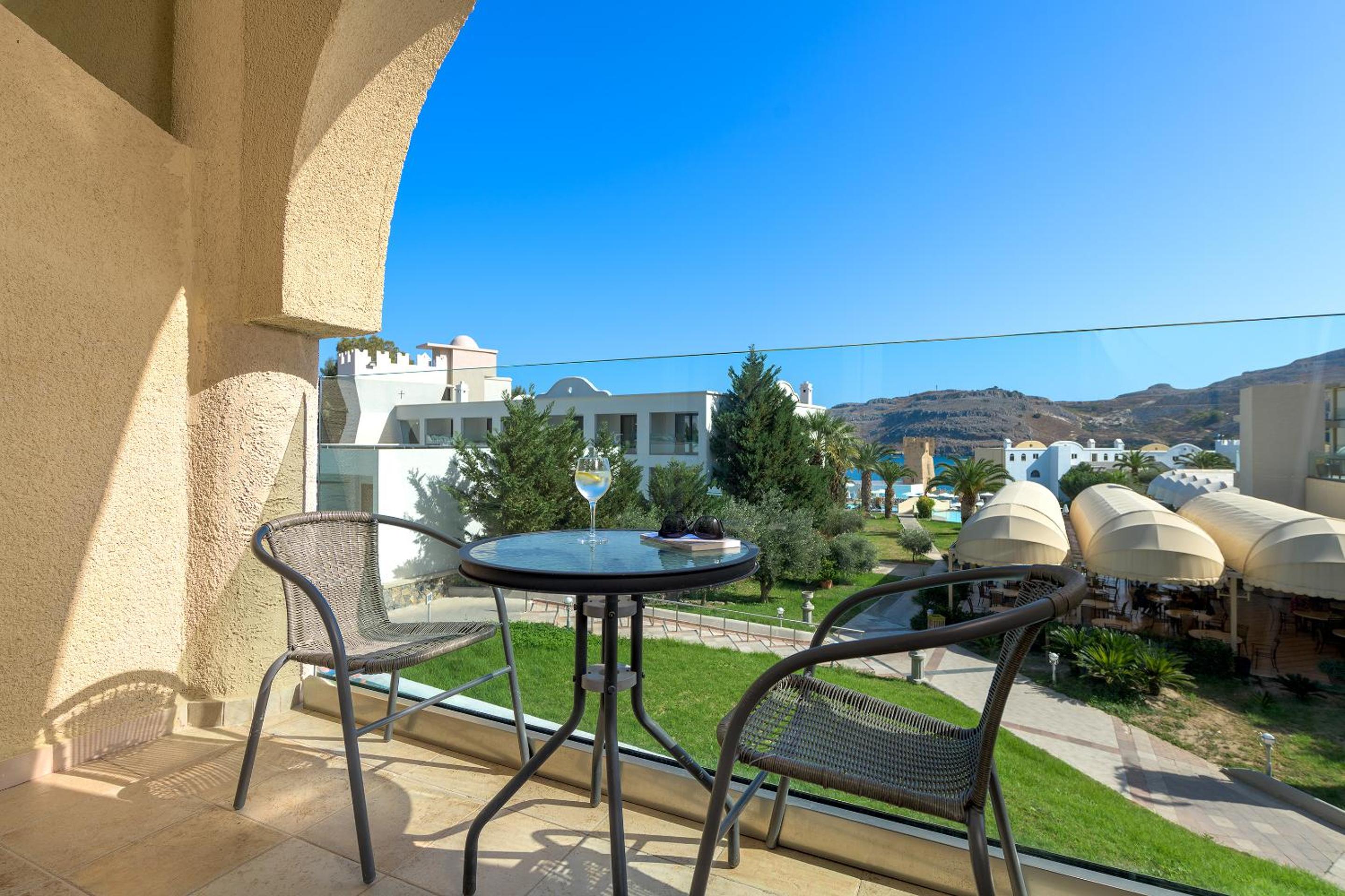 Suite with Garden View - Photo 4