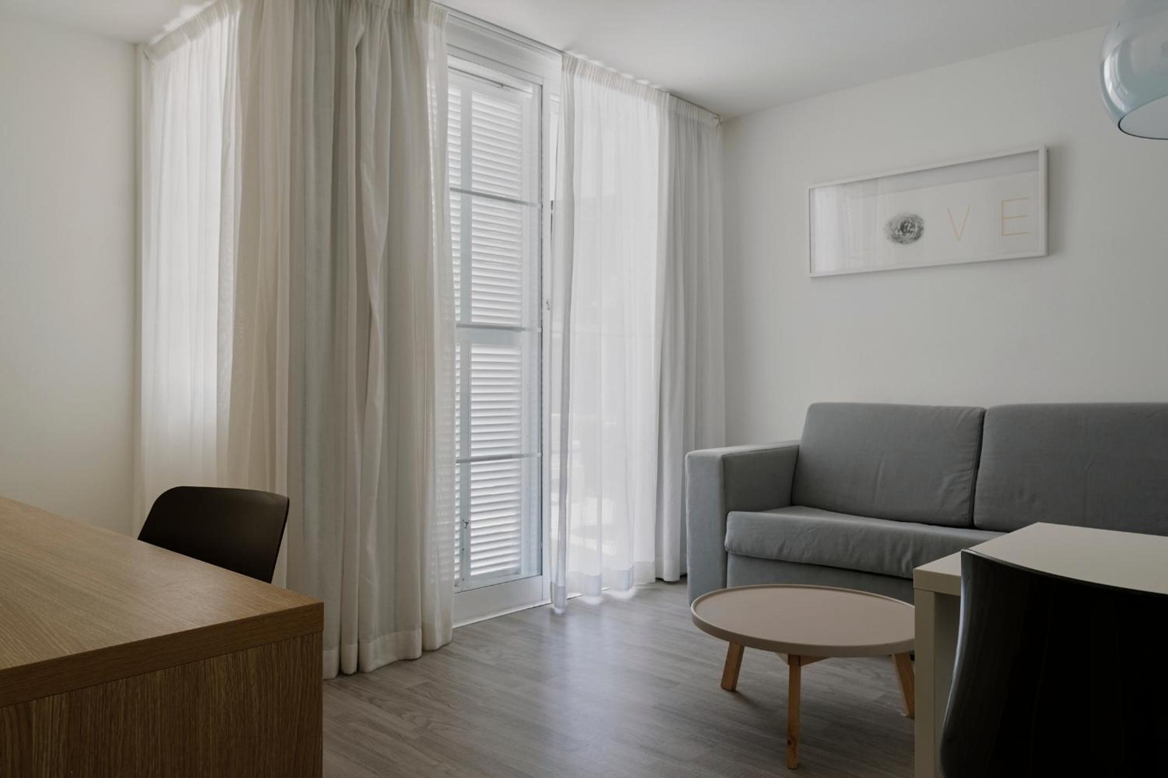 Apartamento con Terraza