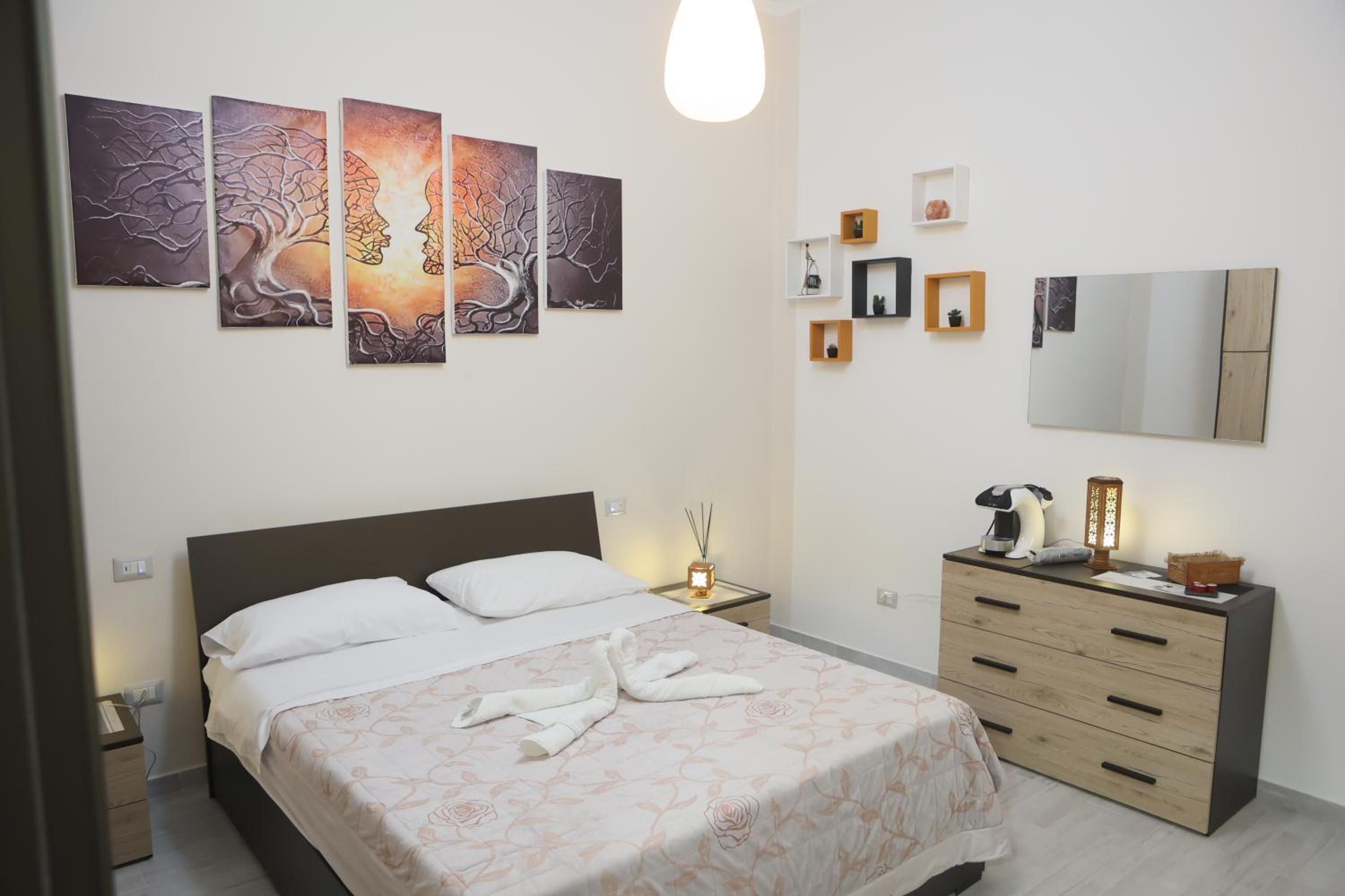 Deluxe King Room