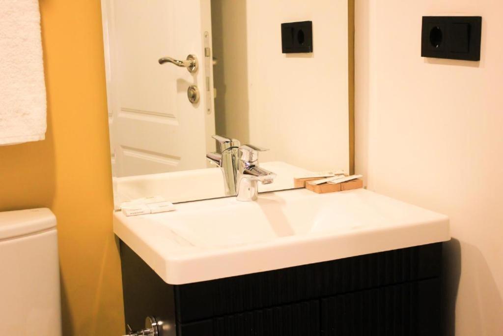 Double Room - Photo 5