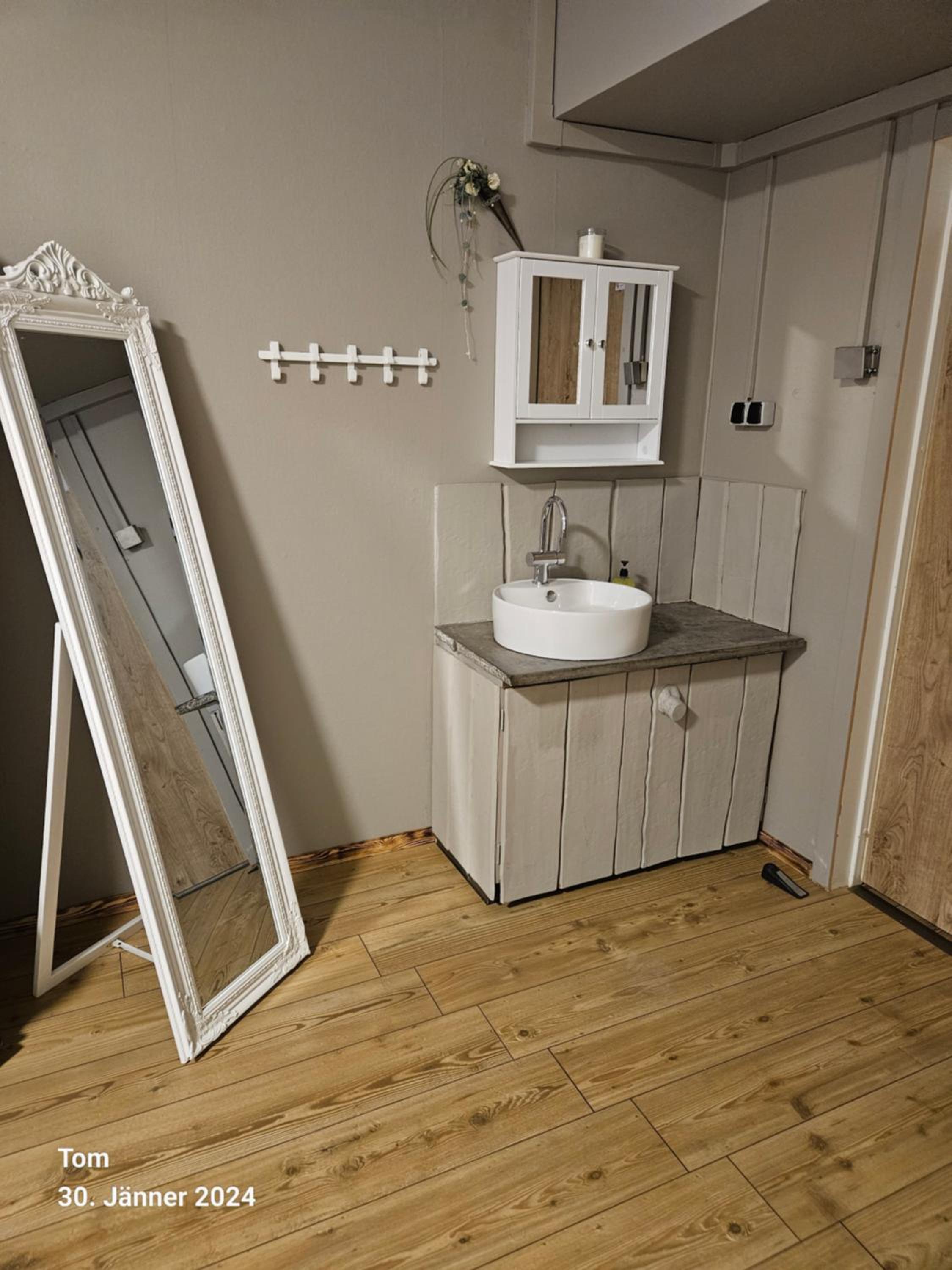 Deluxe Double or Twin Room with Lake View - Photo 16