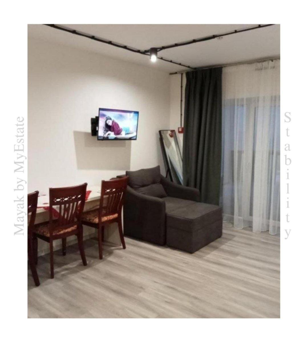 Apartment with Terrace photo 2