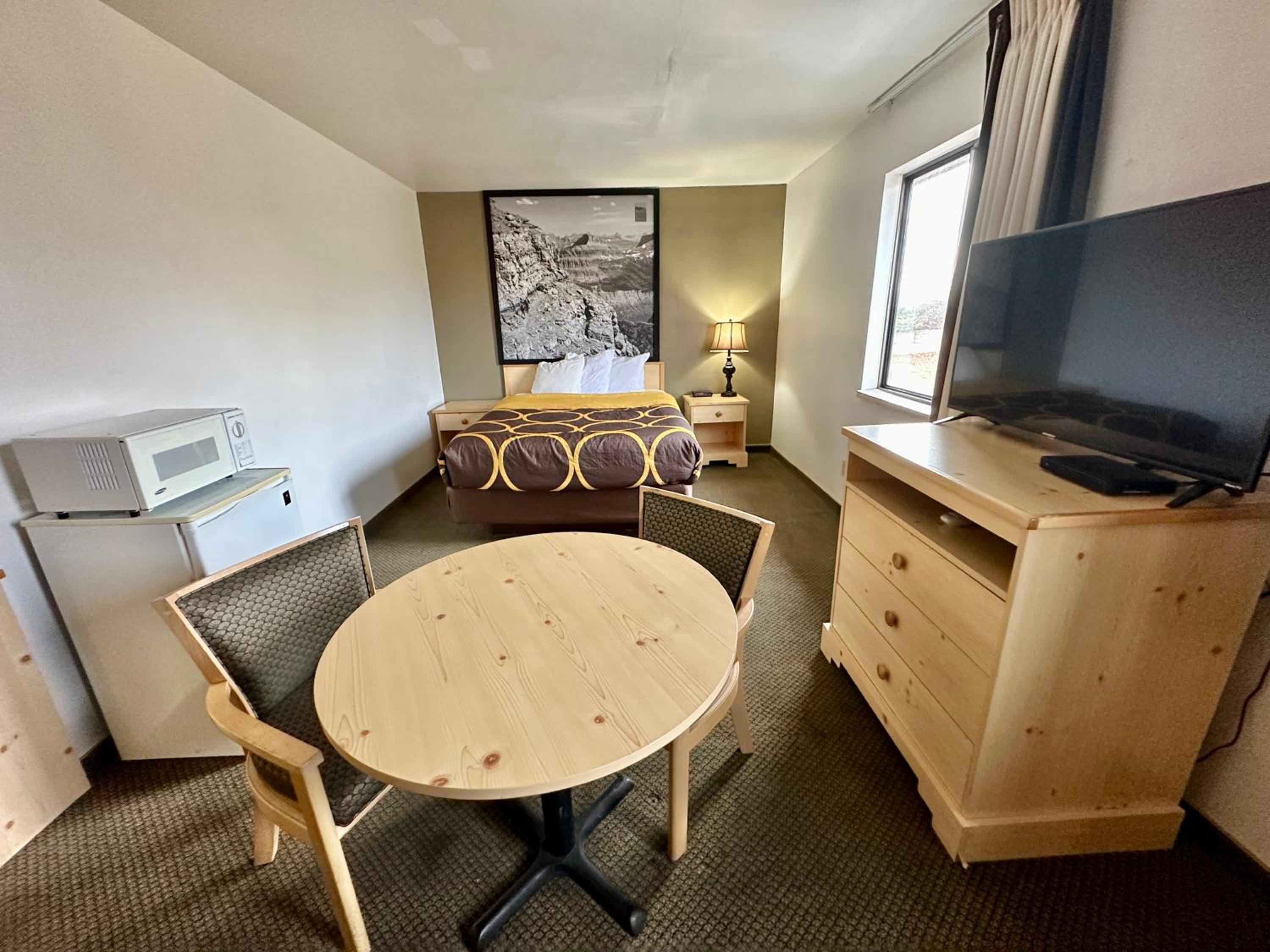Superior Double Room with Three Double Beds - Non Smoking - Photo 4
