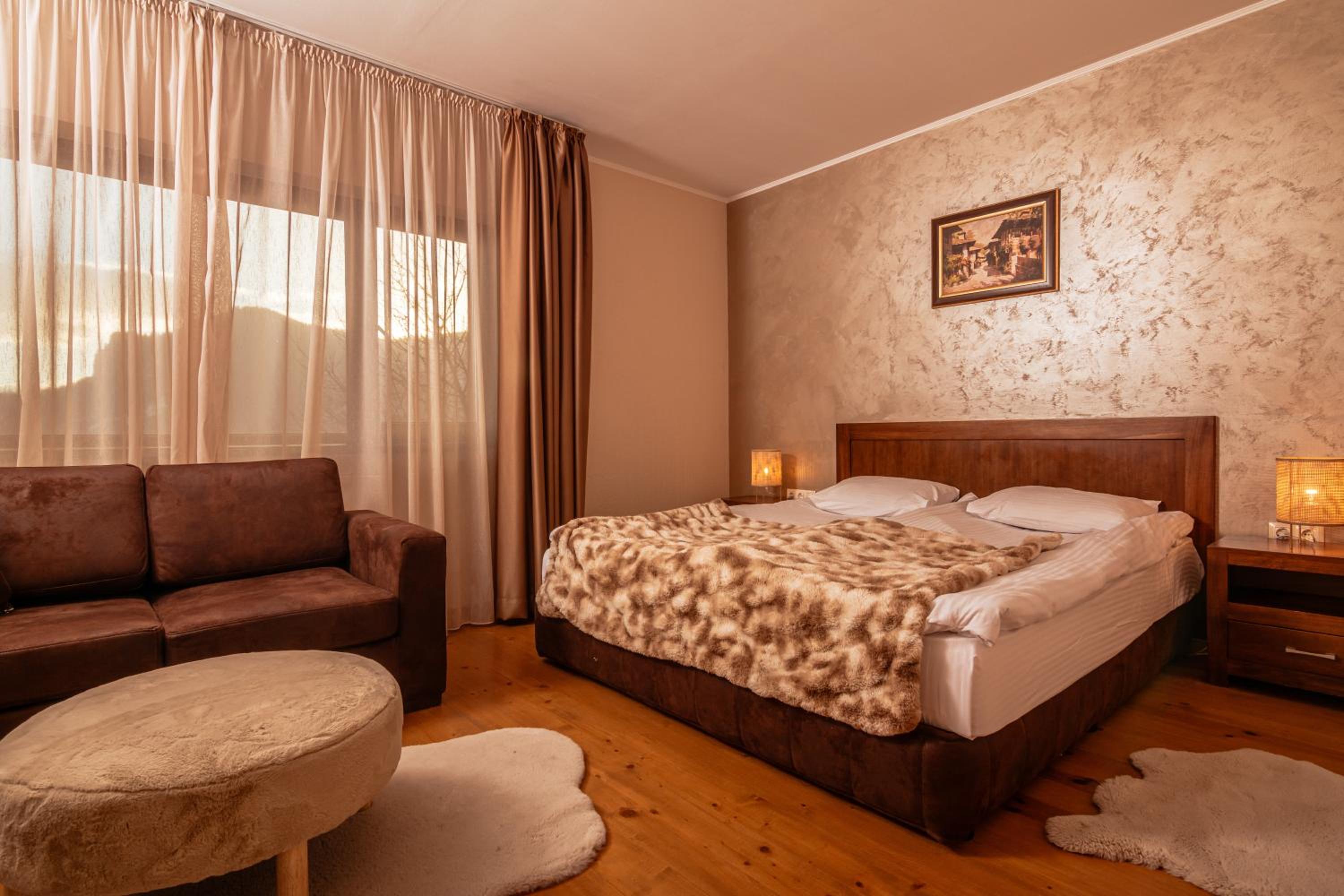 Standard King Room photo 1