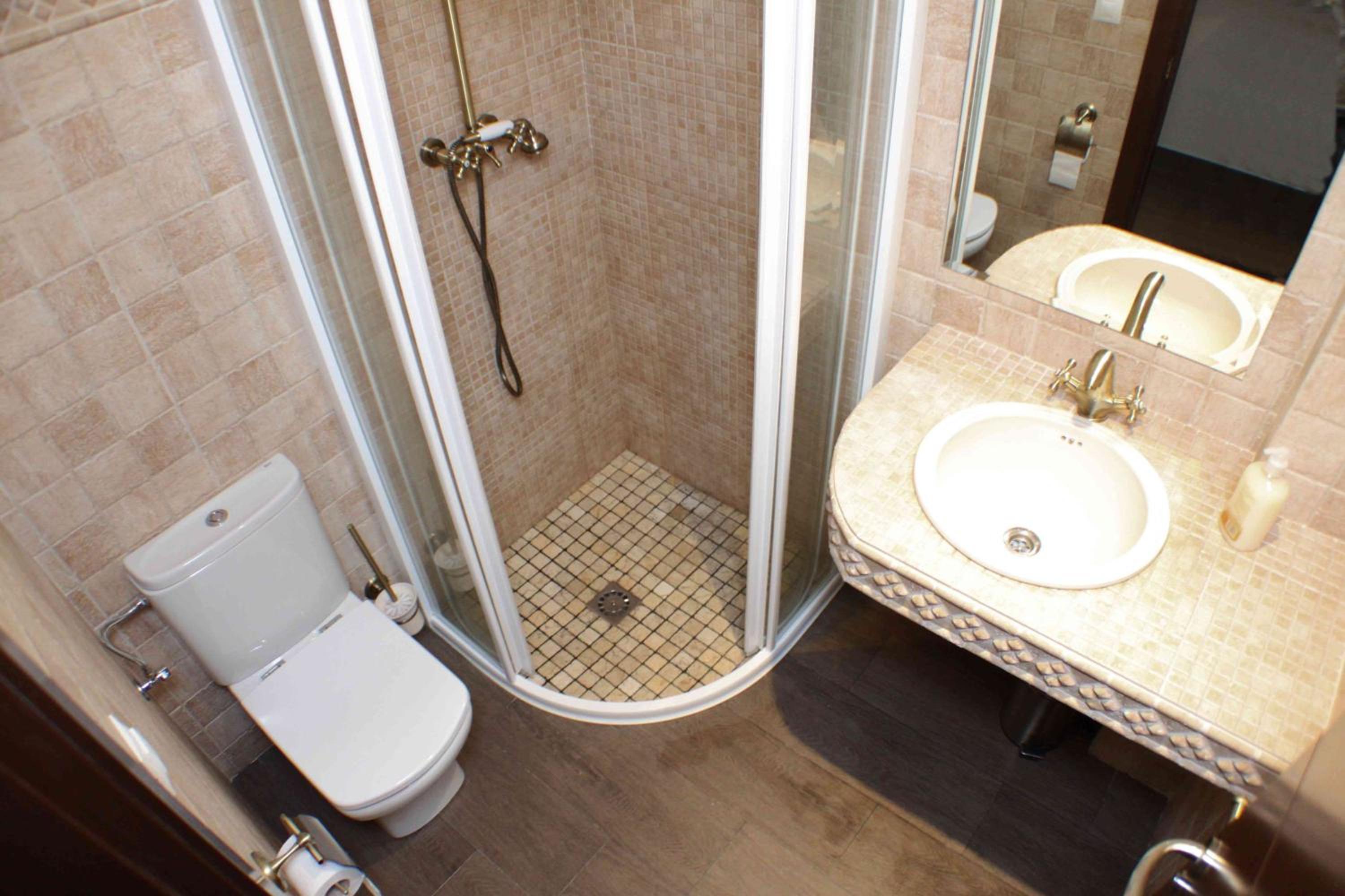 Double Room with Shared Bathroom photo 3