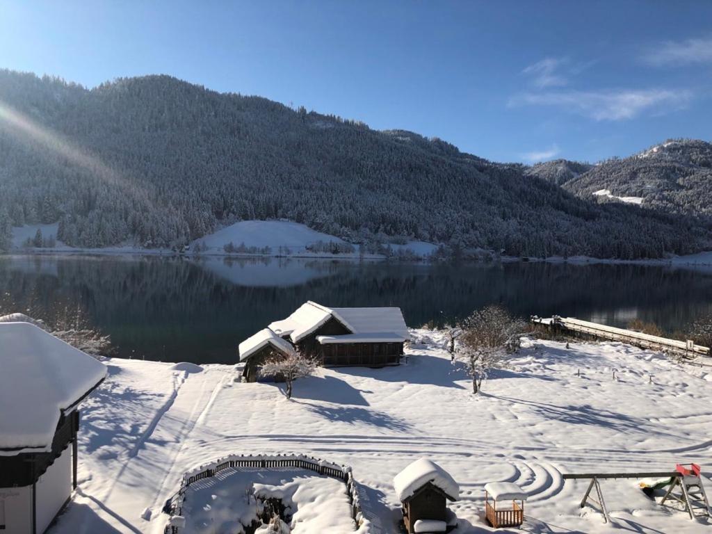 Double Room with Lake View photo 3