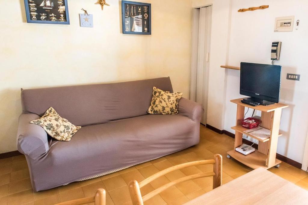 Two-Bedroom Apartment photo 2