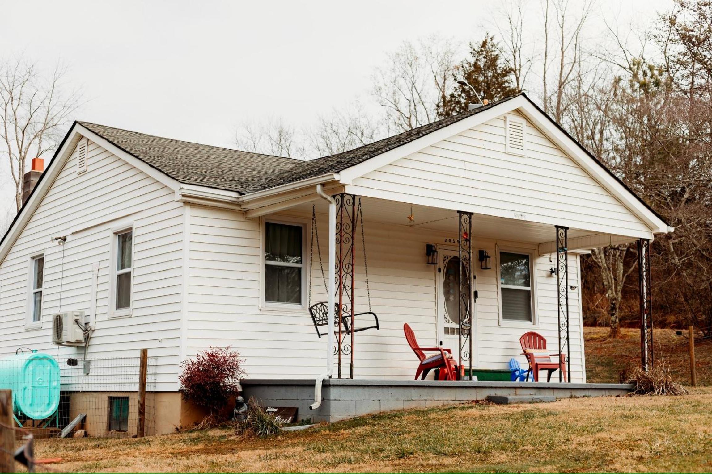 Two-Bedroom House - Photo 46